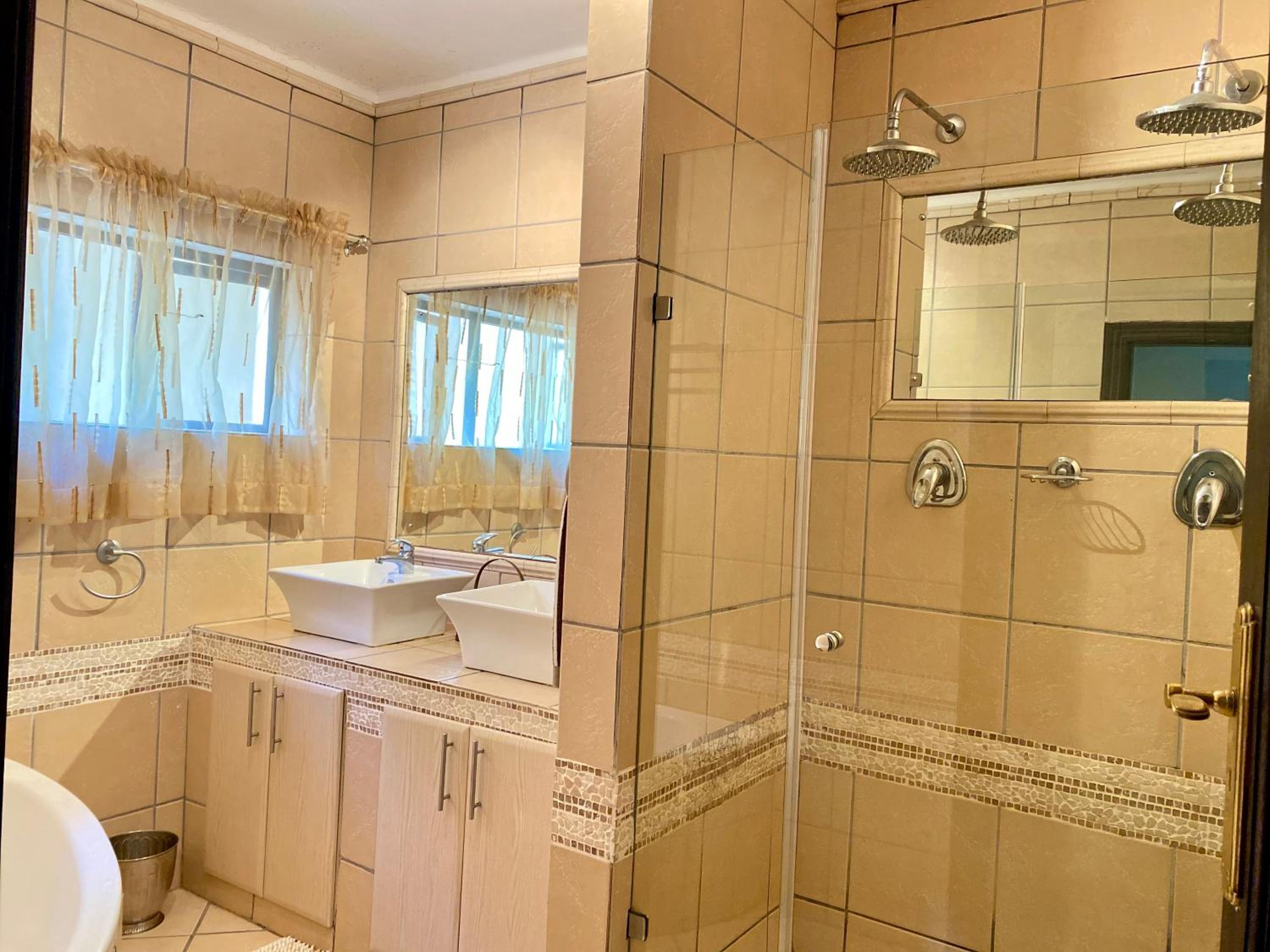 Villa - Photo 12