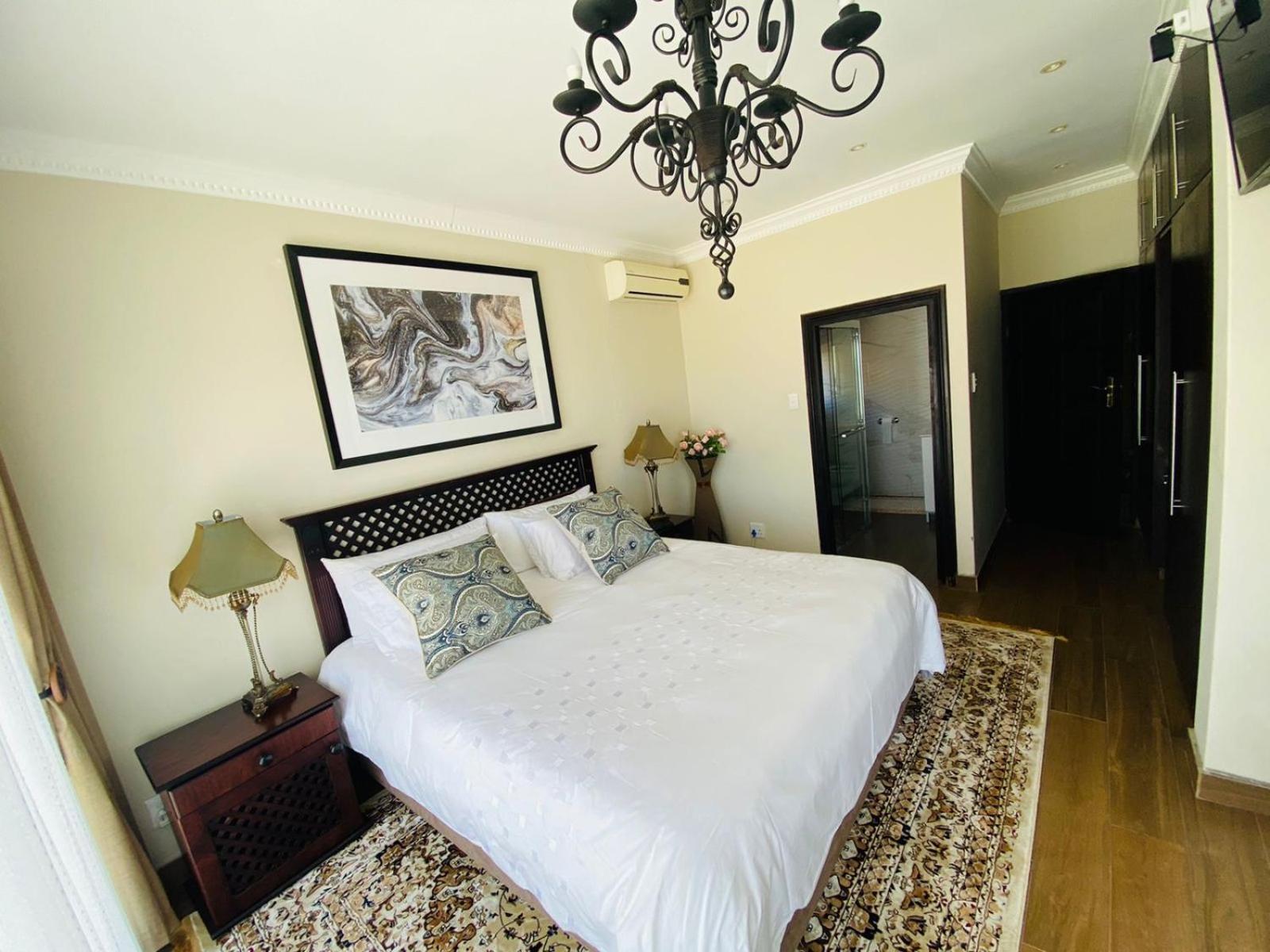 Villa - Photo 3
