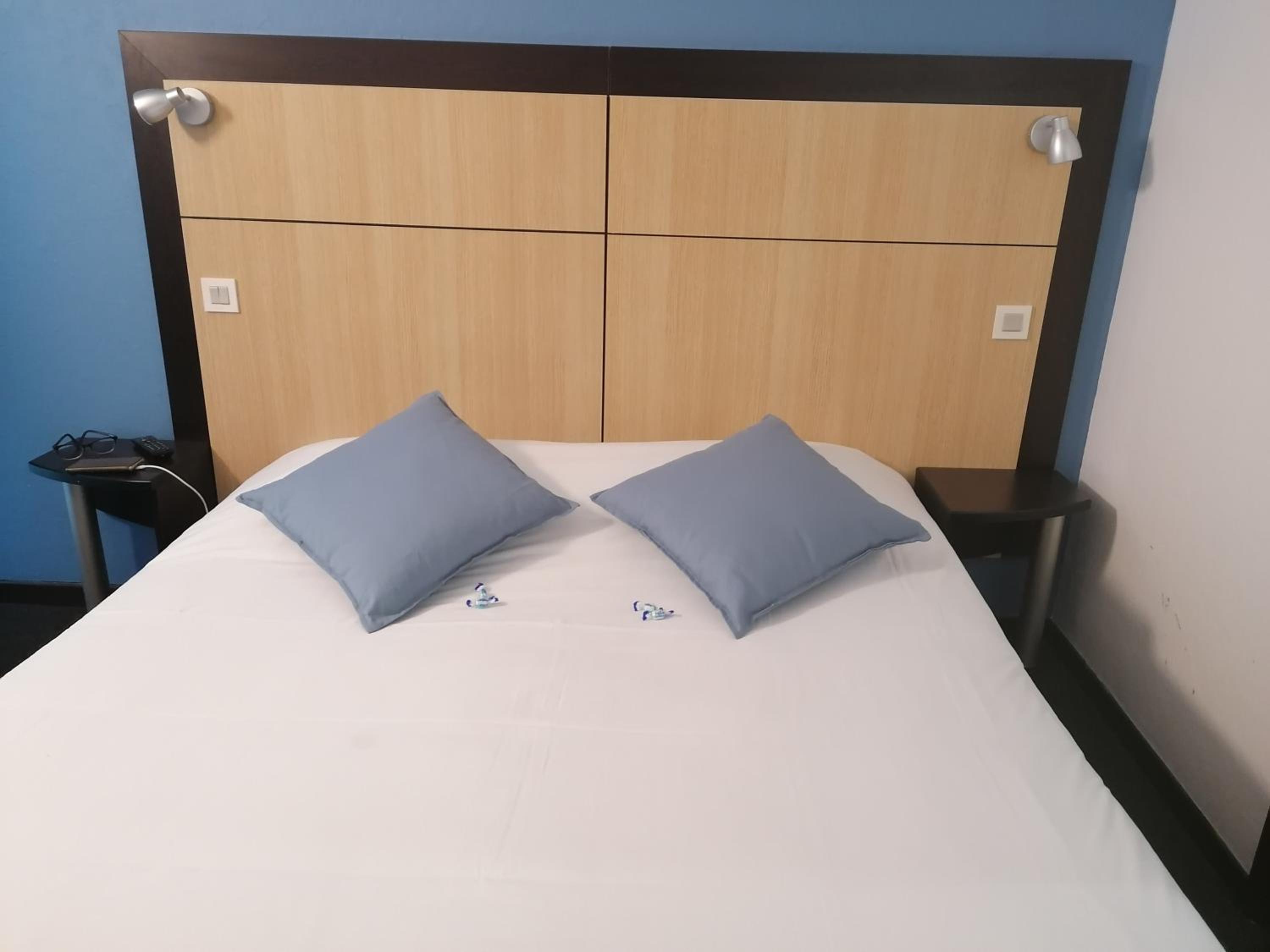 Double Room - Photo 10