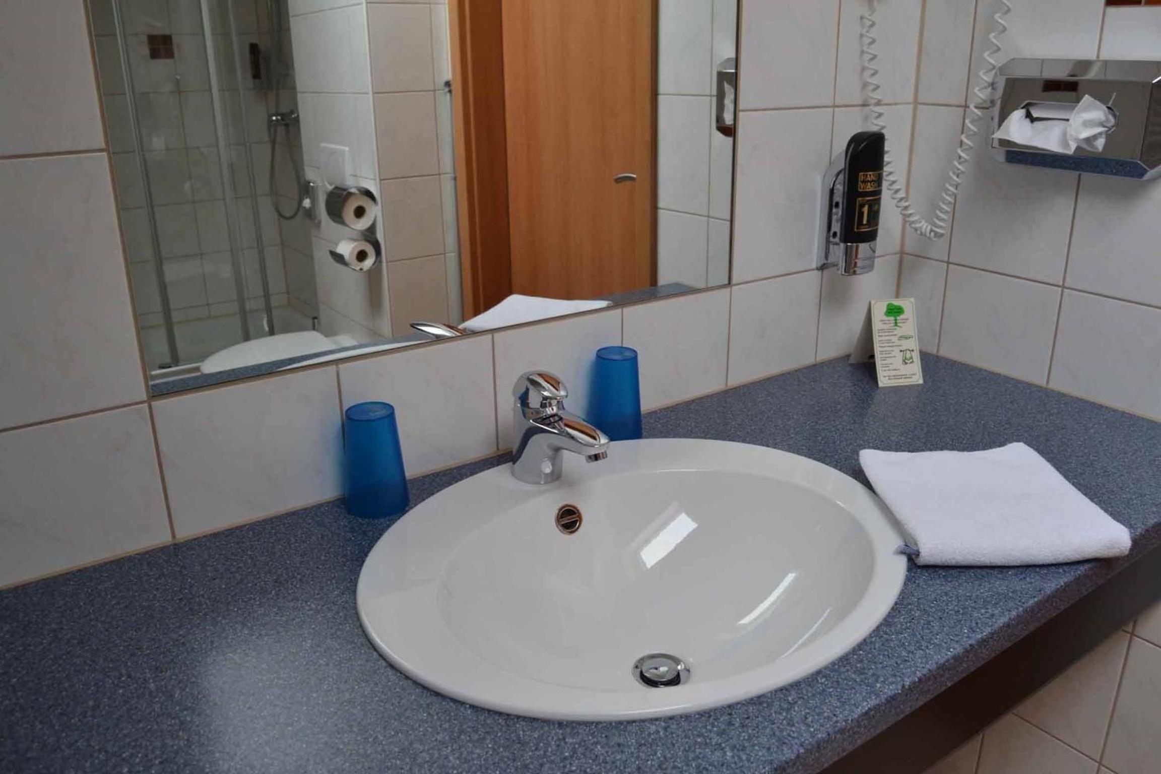 Single Room photo 3
