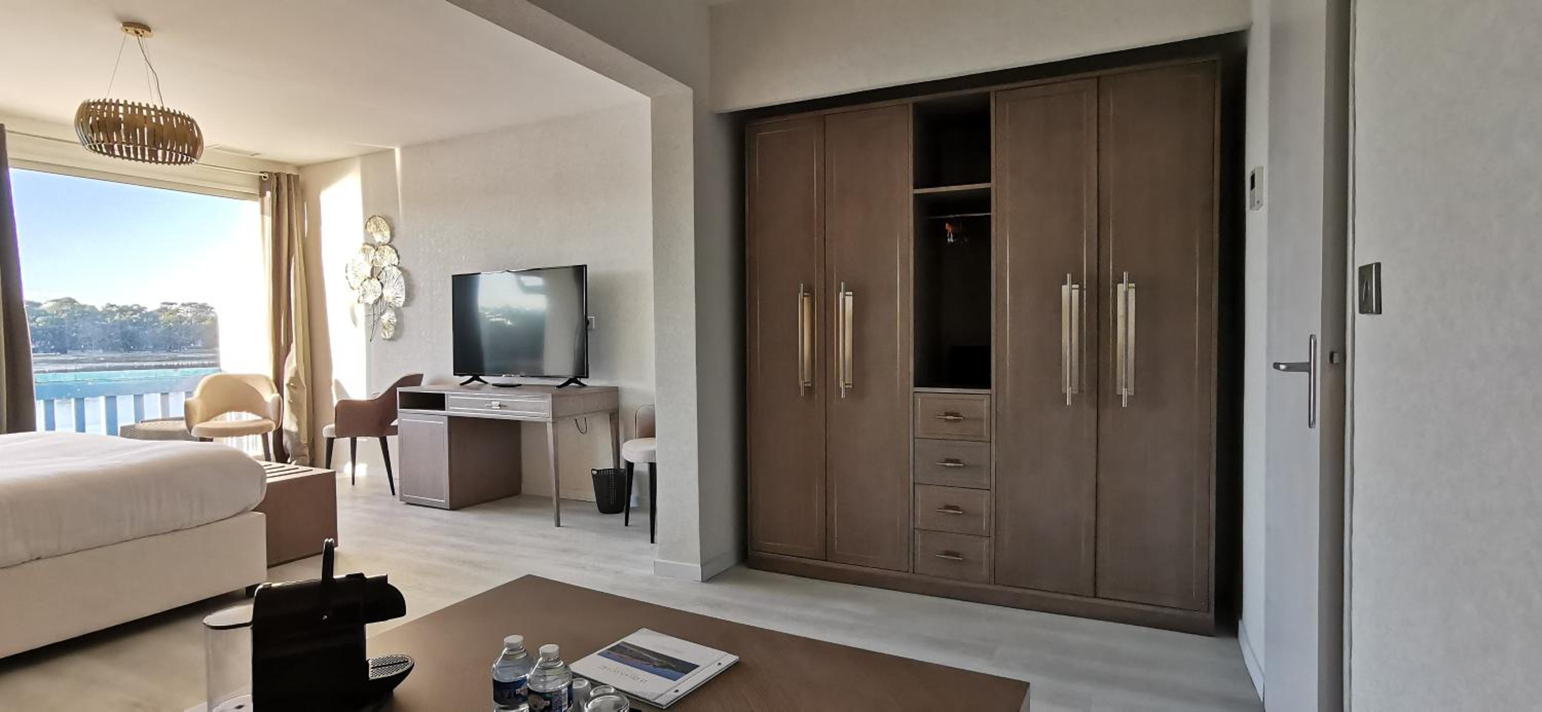Deluxe Suite - Photo 4