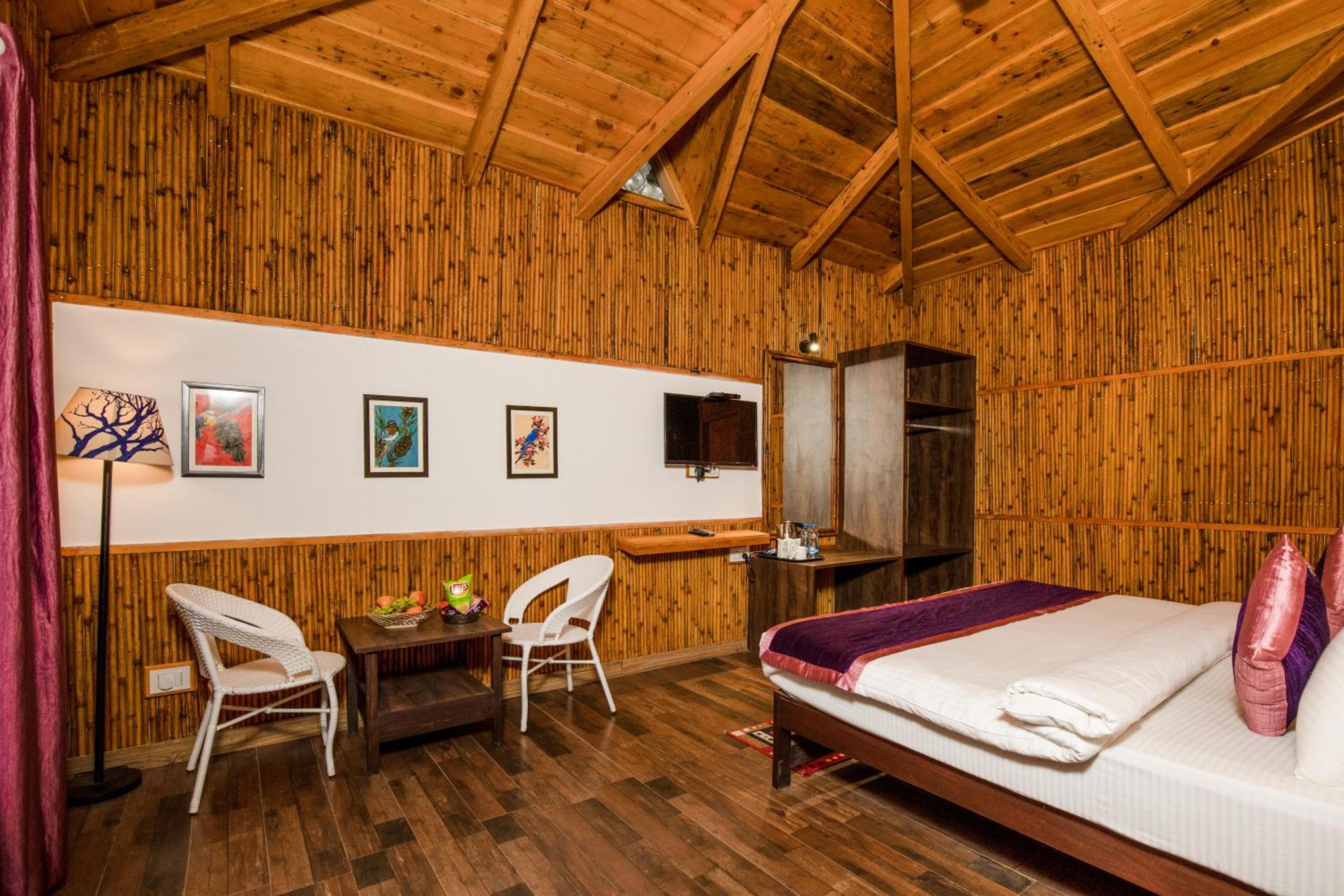 Three-Bedroom Chalet - Photo 8