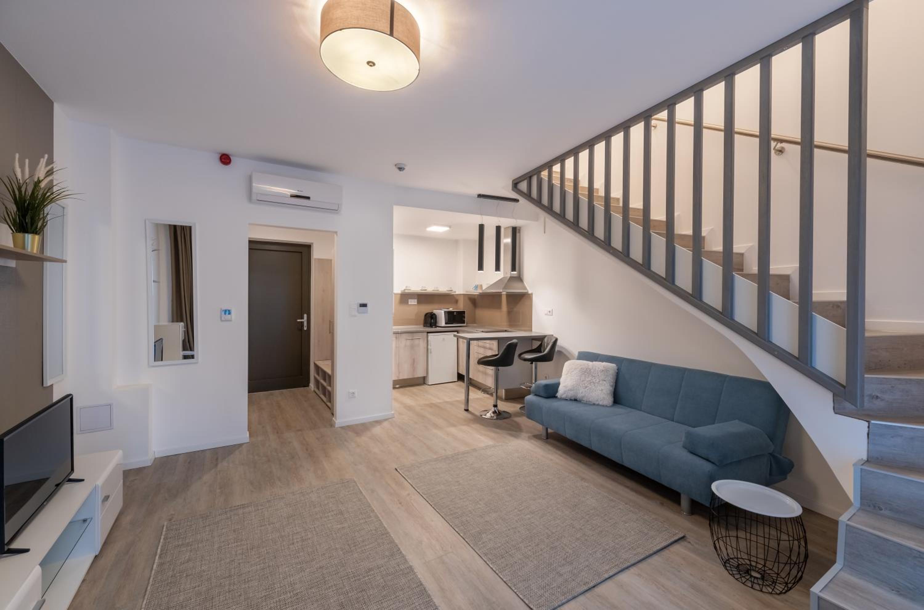 One-Bedroom Apartment - Photo 13