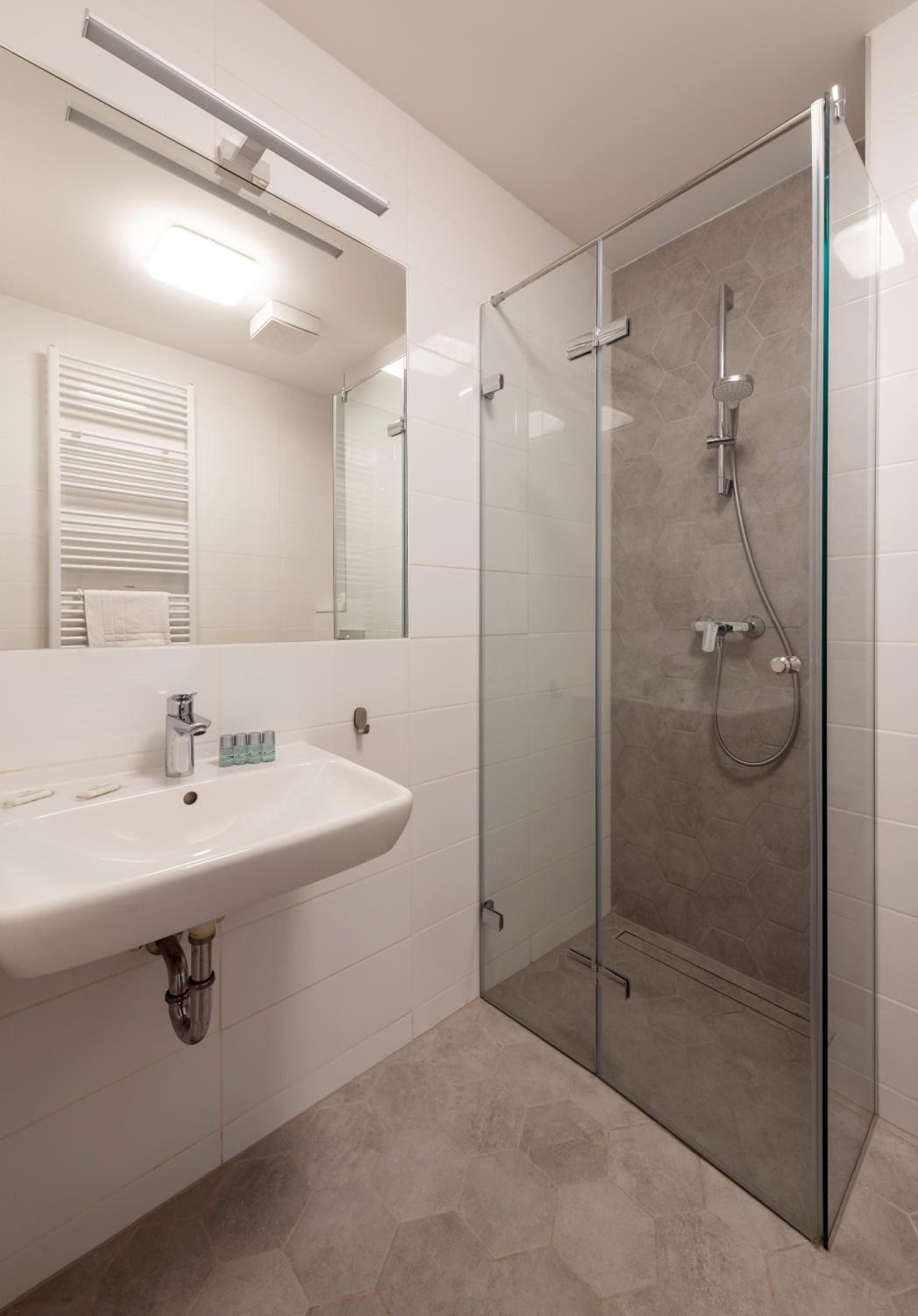 Two-Bedroom Apartment - Photo 3