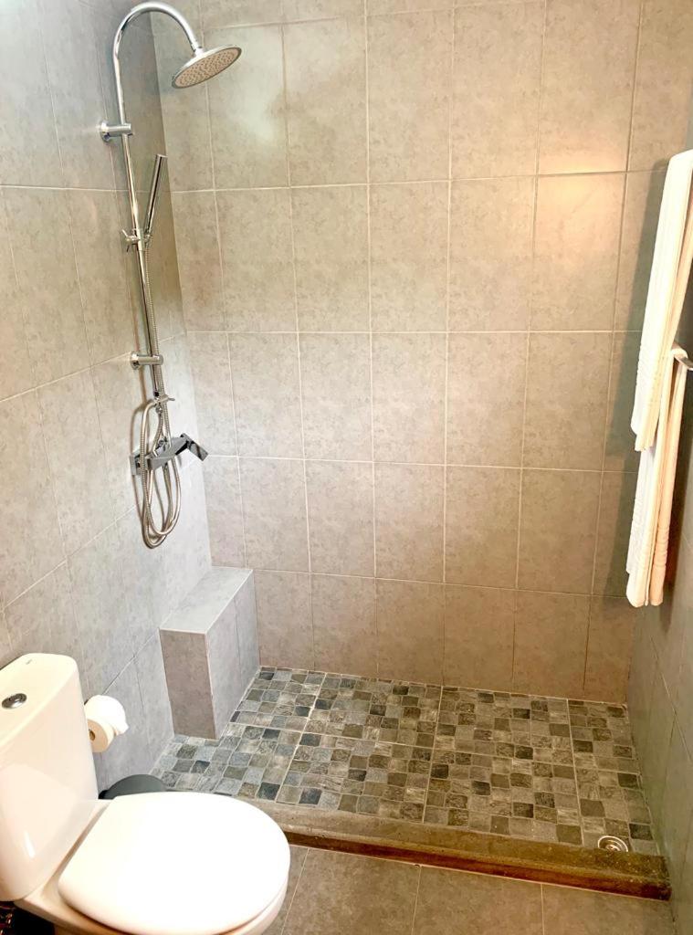 Double Room with Private Bathroom photo 2