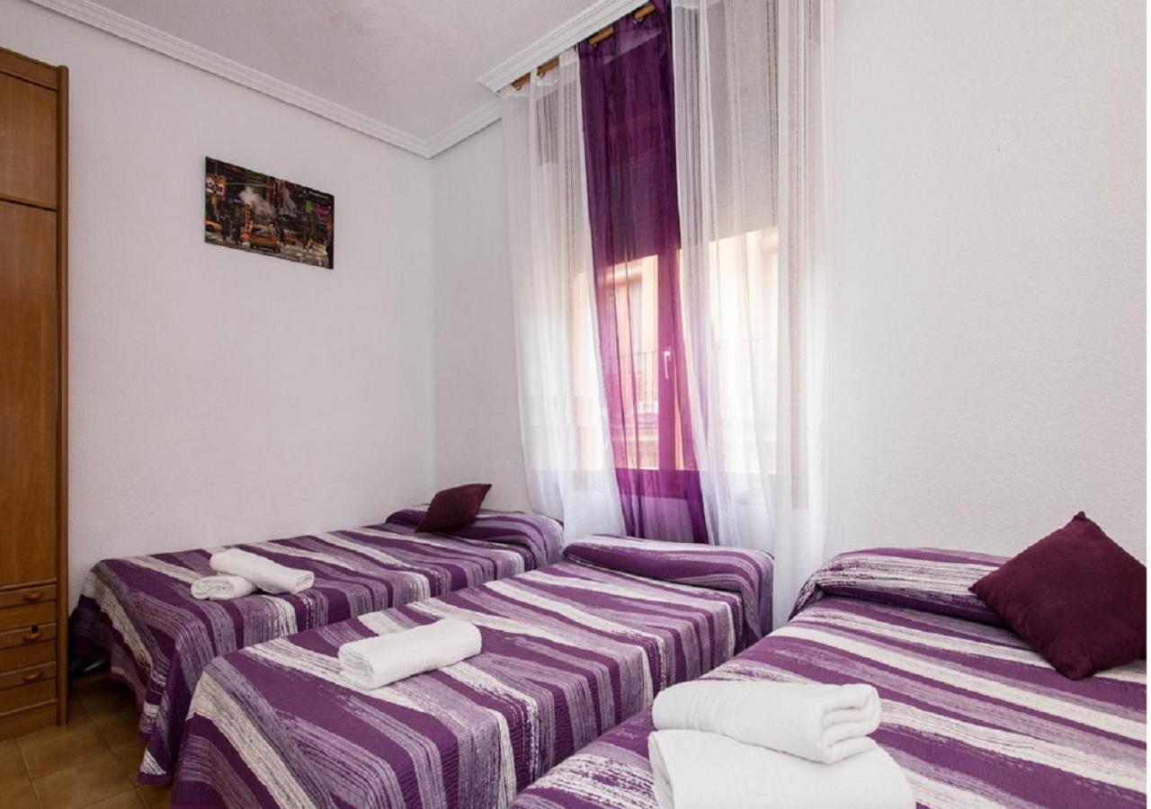 Triple Room with Shared Bathroom photo 2