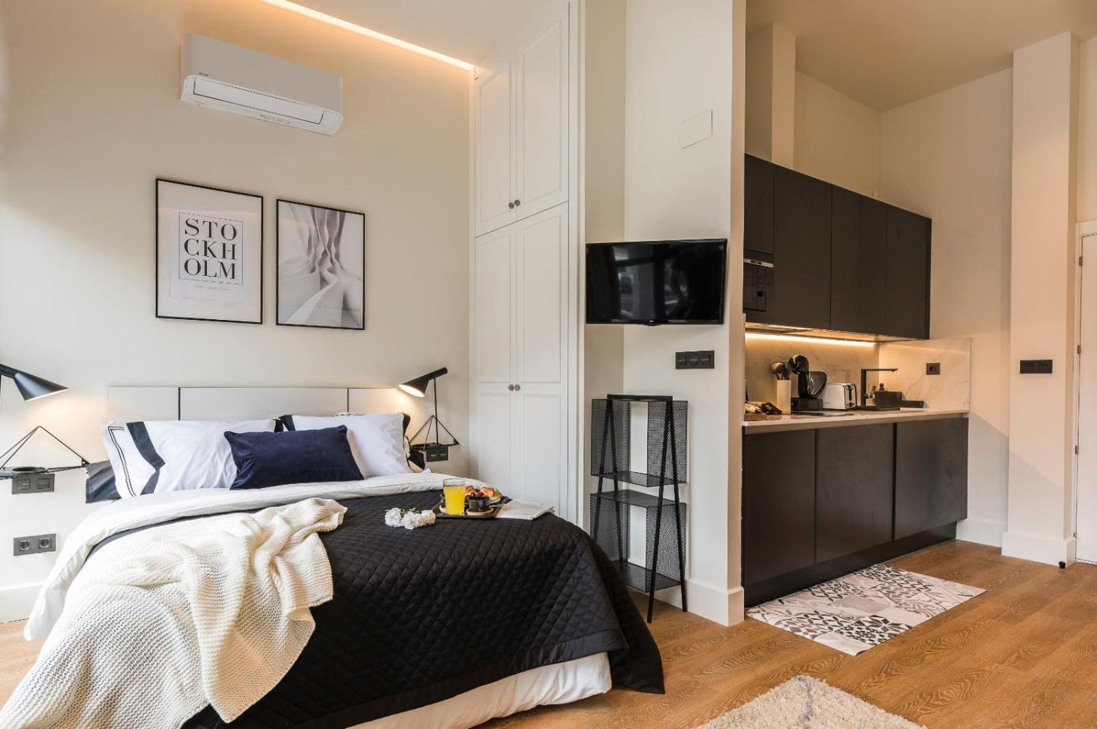 Studio Apartment - Photo 3