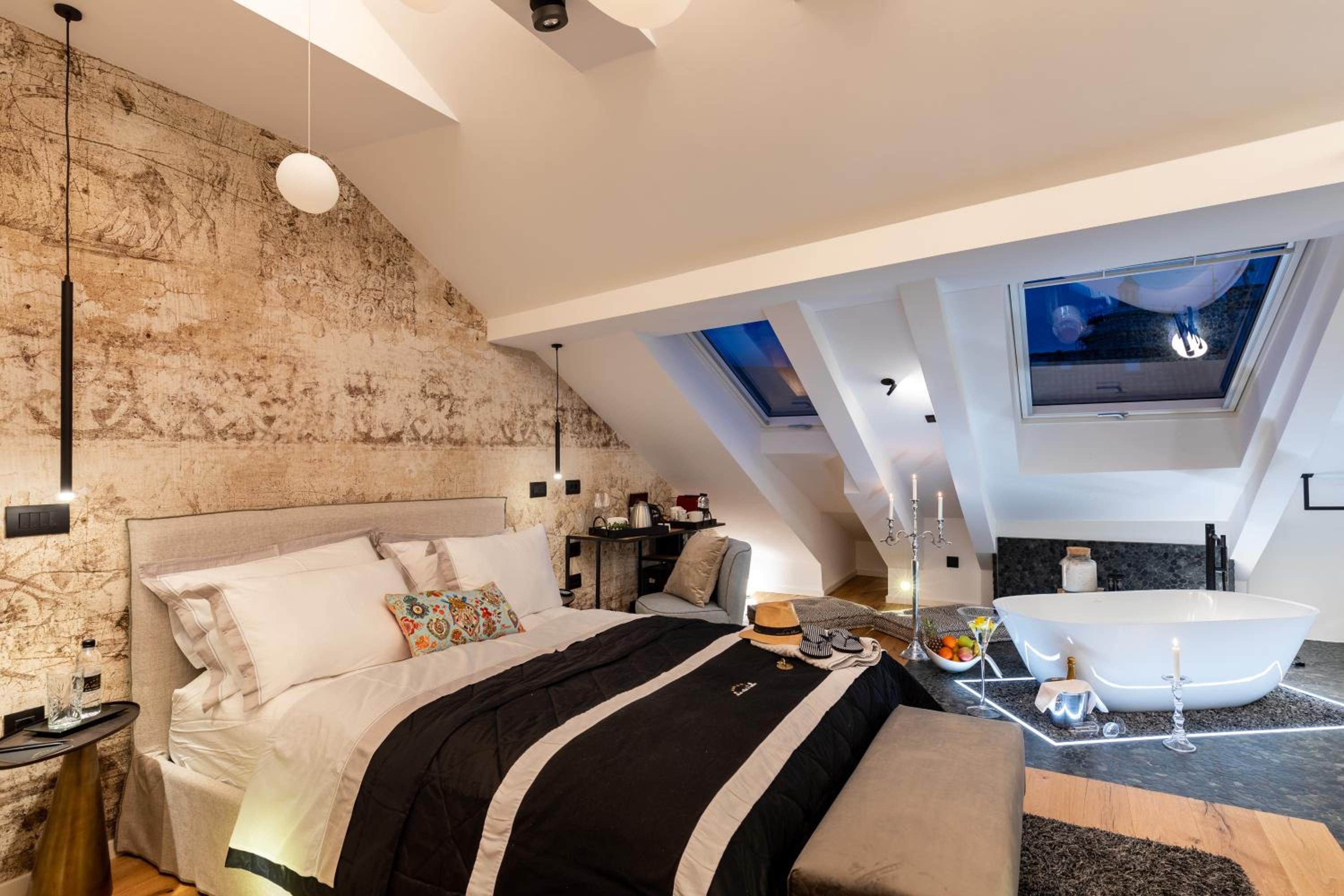 Deluxe Double Room with Bath
