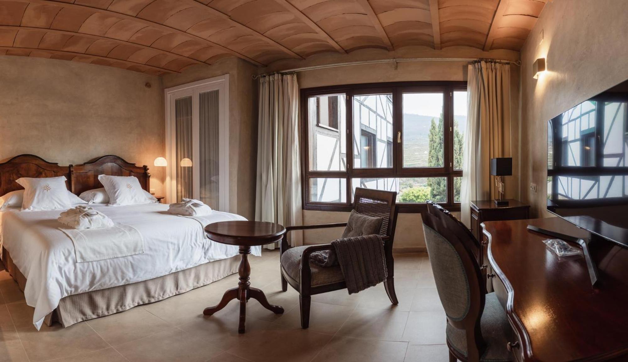 Superior Double Room - Photo 8