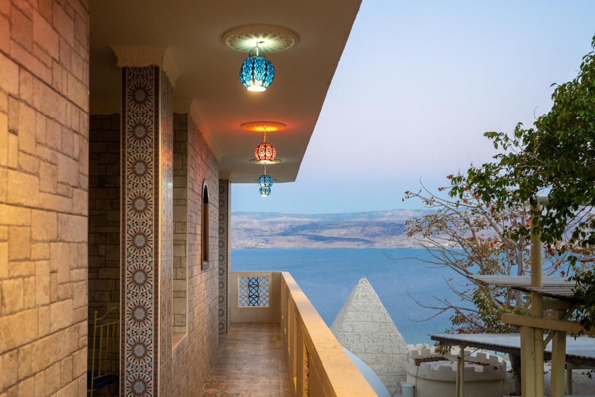 Deluxe Double Room with Balcony and Sea View photo 3