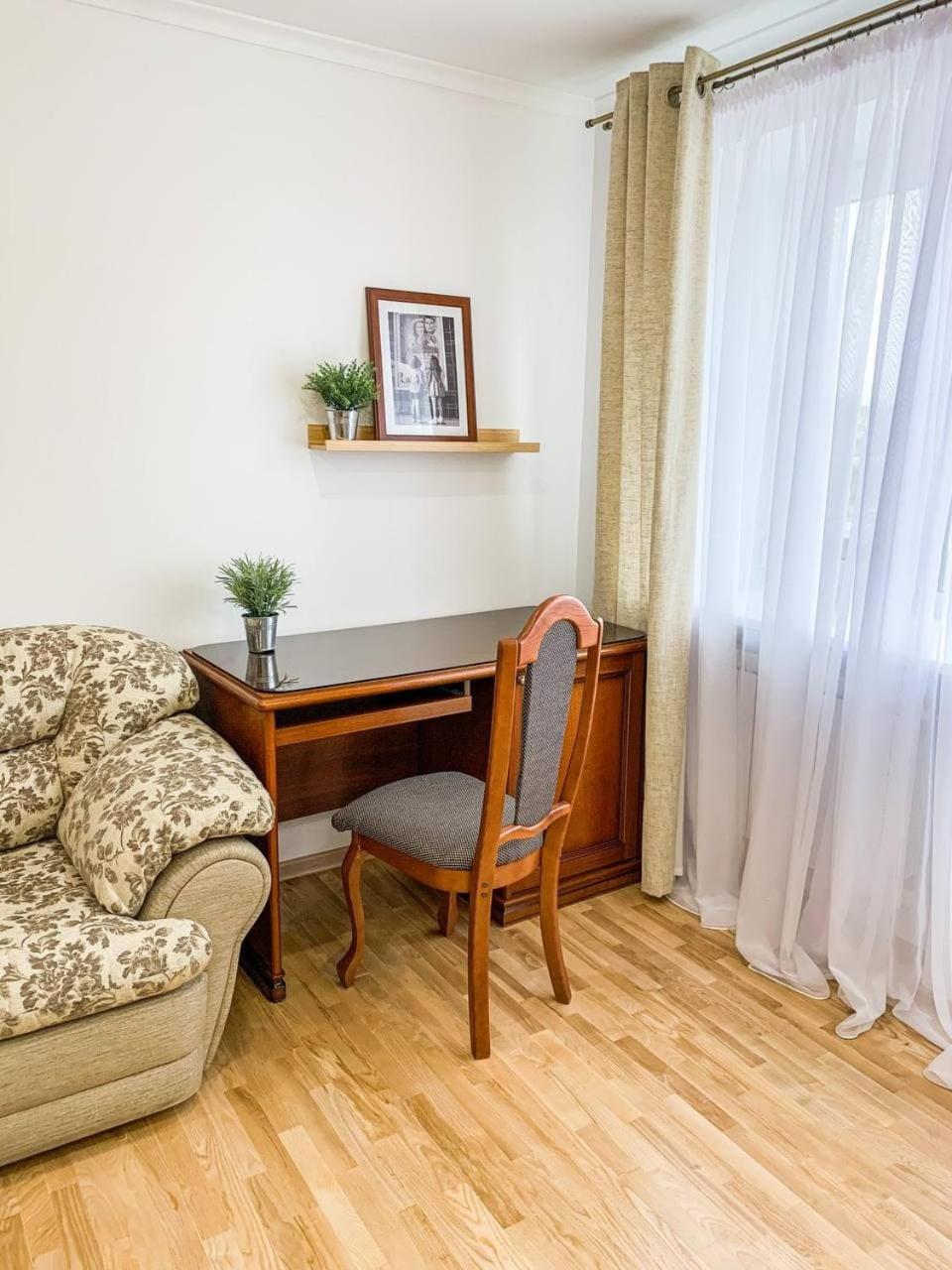 One-Bedroom Apartment photo 2