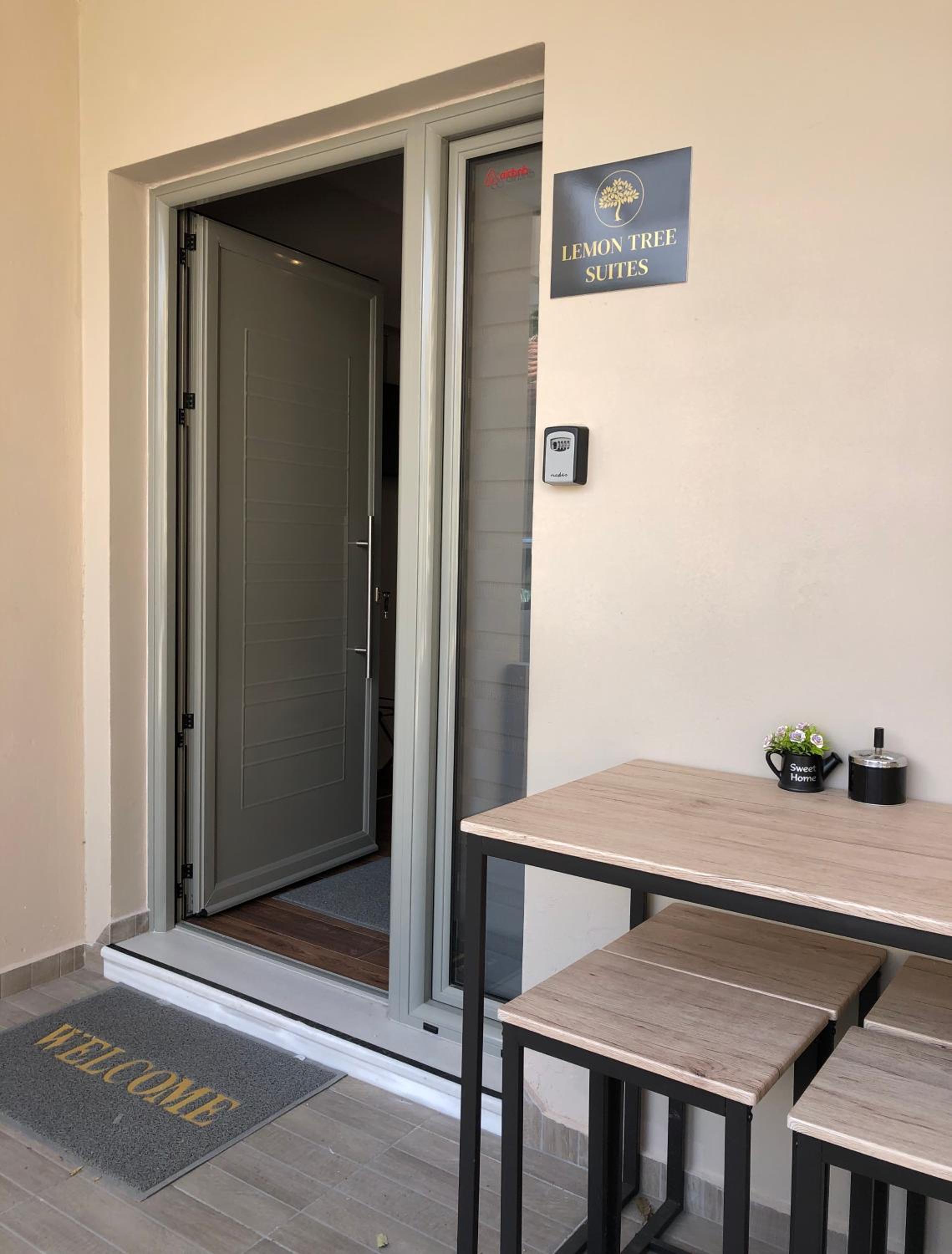 Superior Apartment - Photo 16