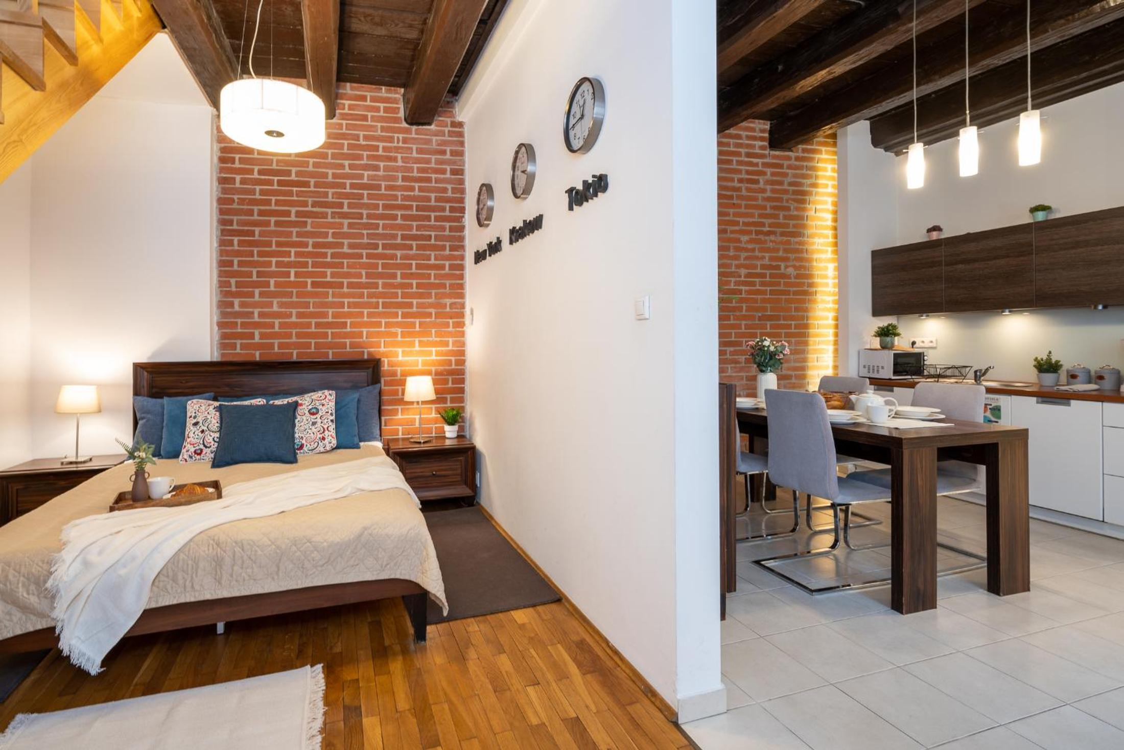 Duplex Apartment with Two Bathrooms - Photo 10