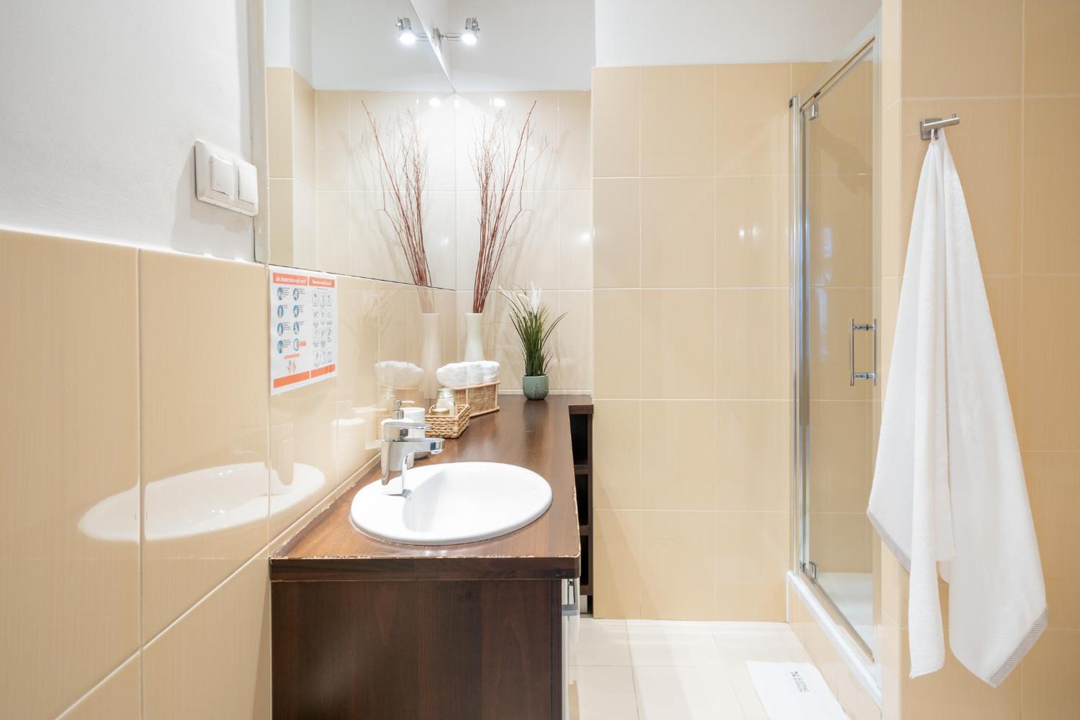 Duplex Apartment with Two Bathrooms - Photo 8
