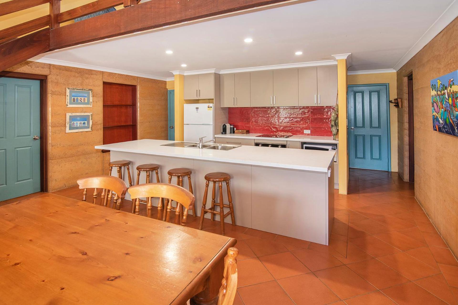 Teal - Two Bedroom Cottage with Loft photo 2