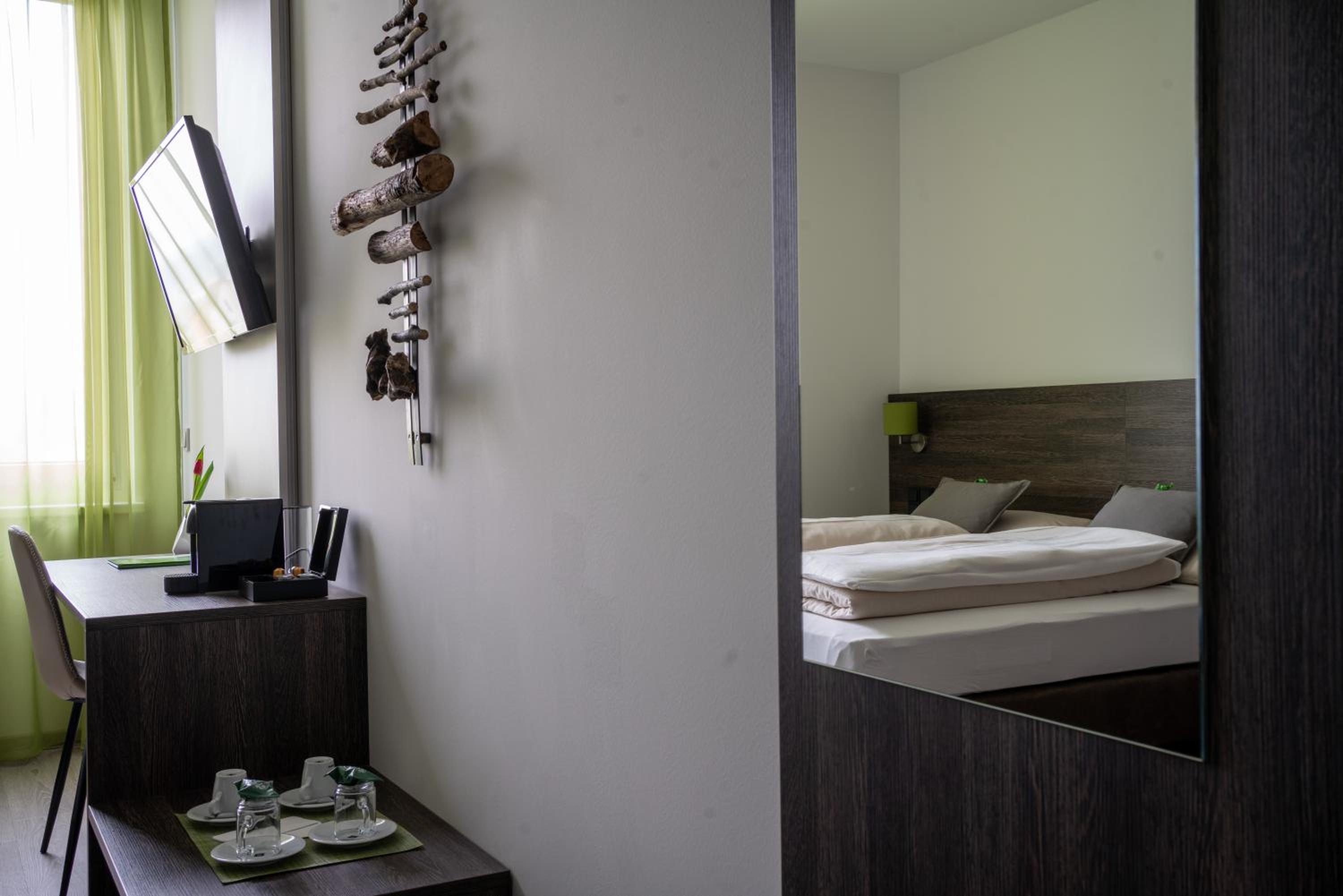 Double Room - Photo 5