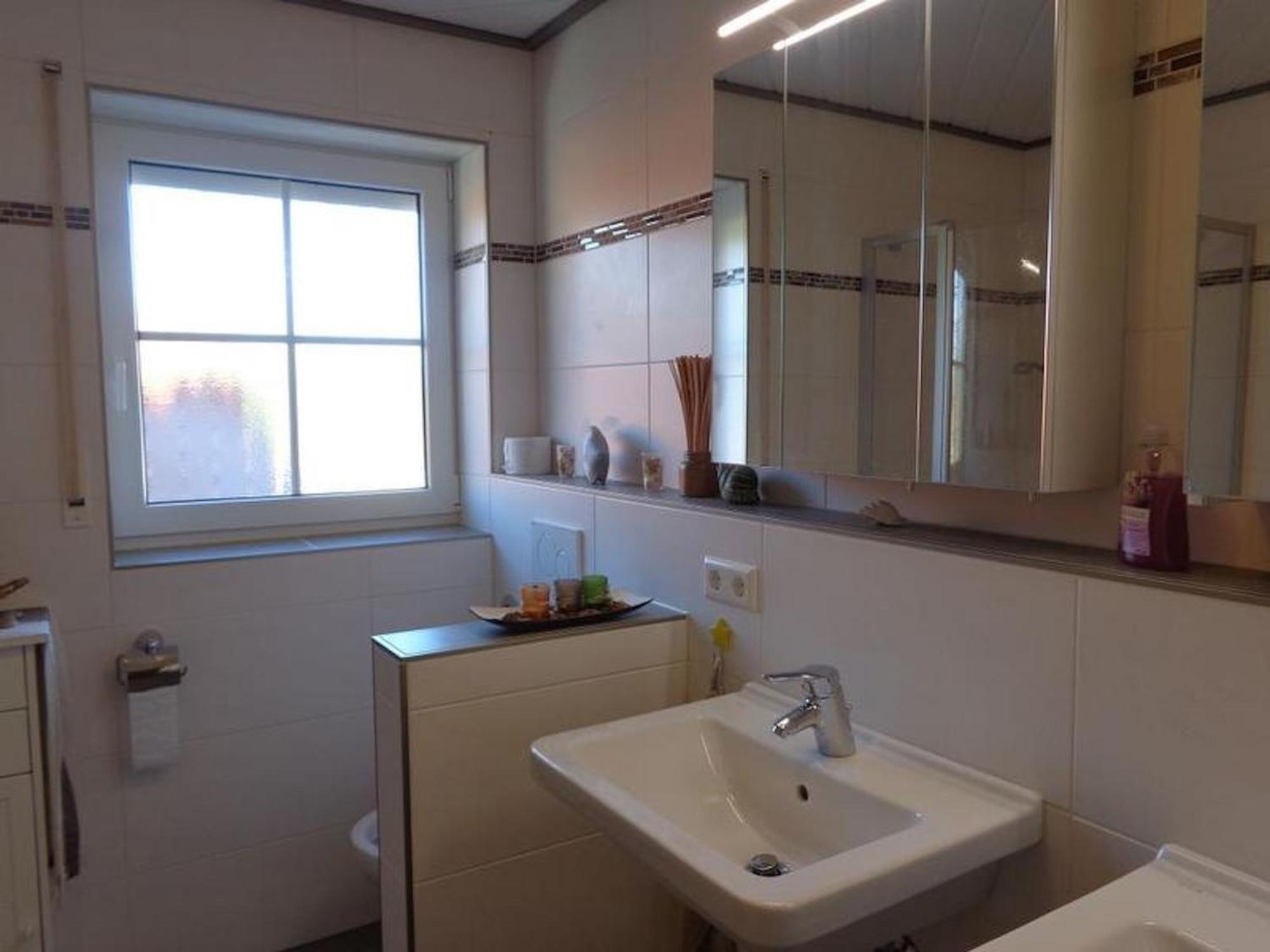 Two-Bedroom Deluxe Apartment with Garden View photo 3