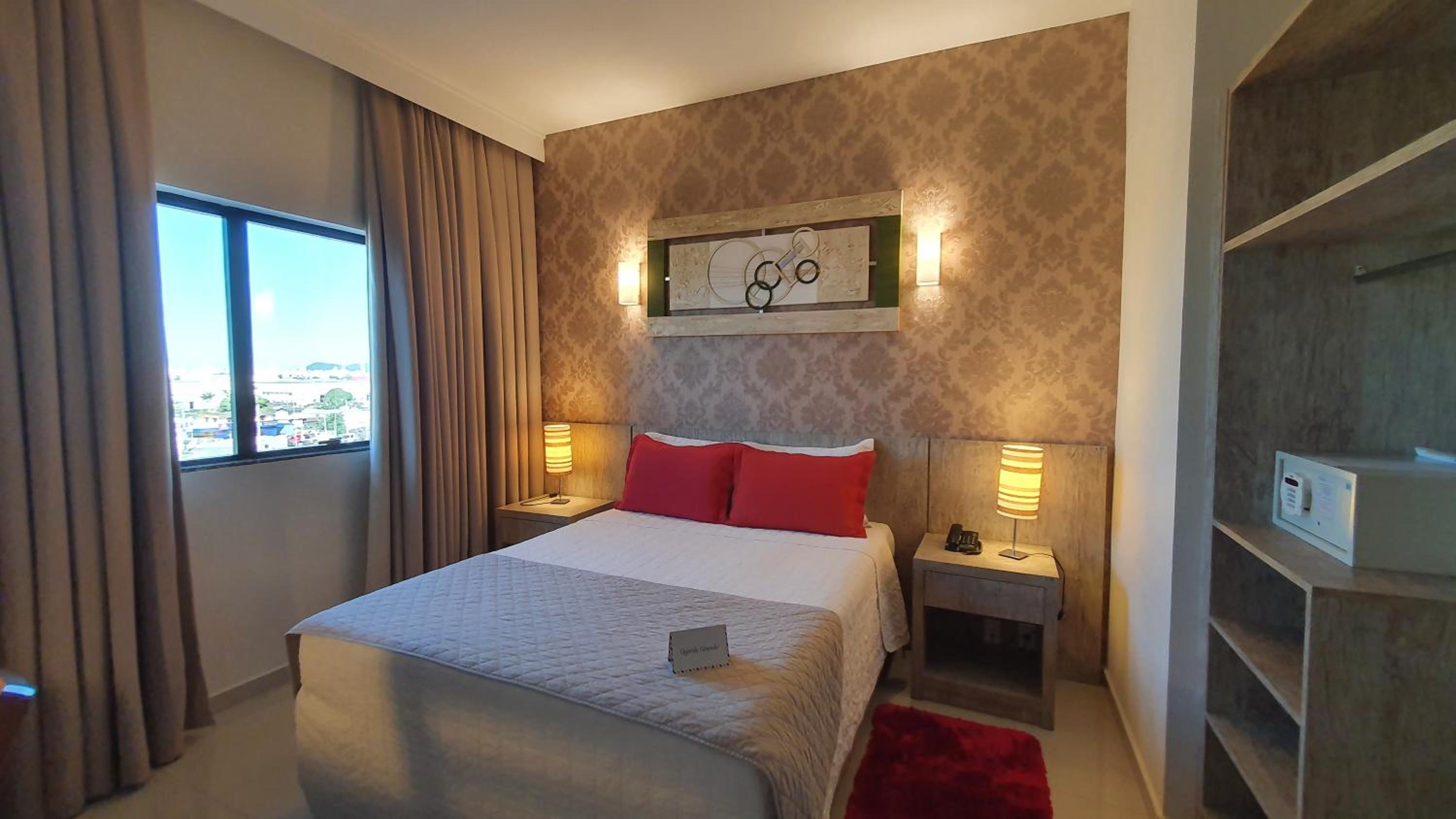 Deluxe Suite photo 2