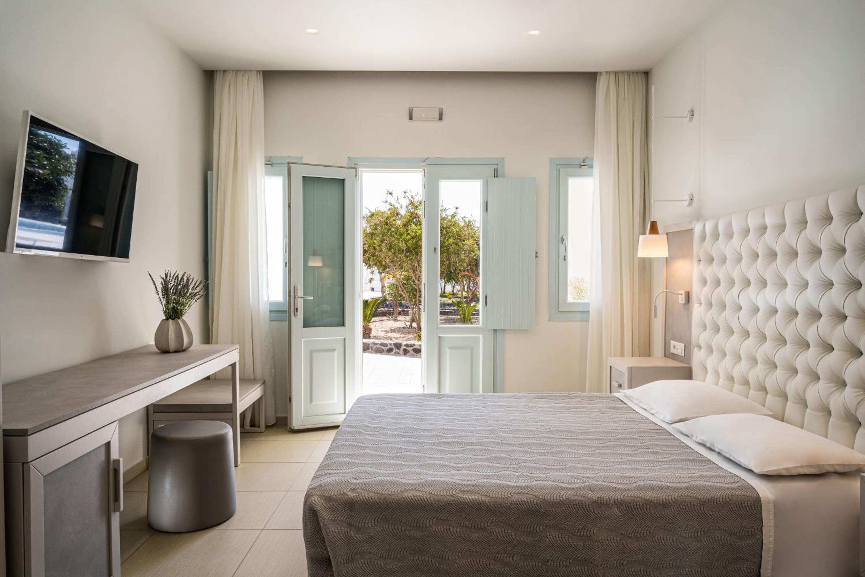 Standard Double Room - Photo 2