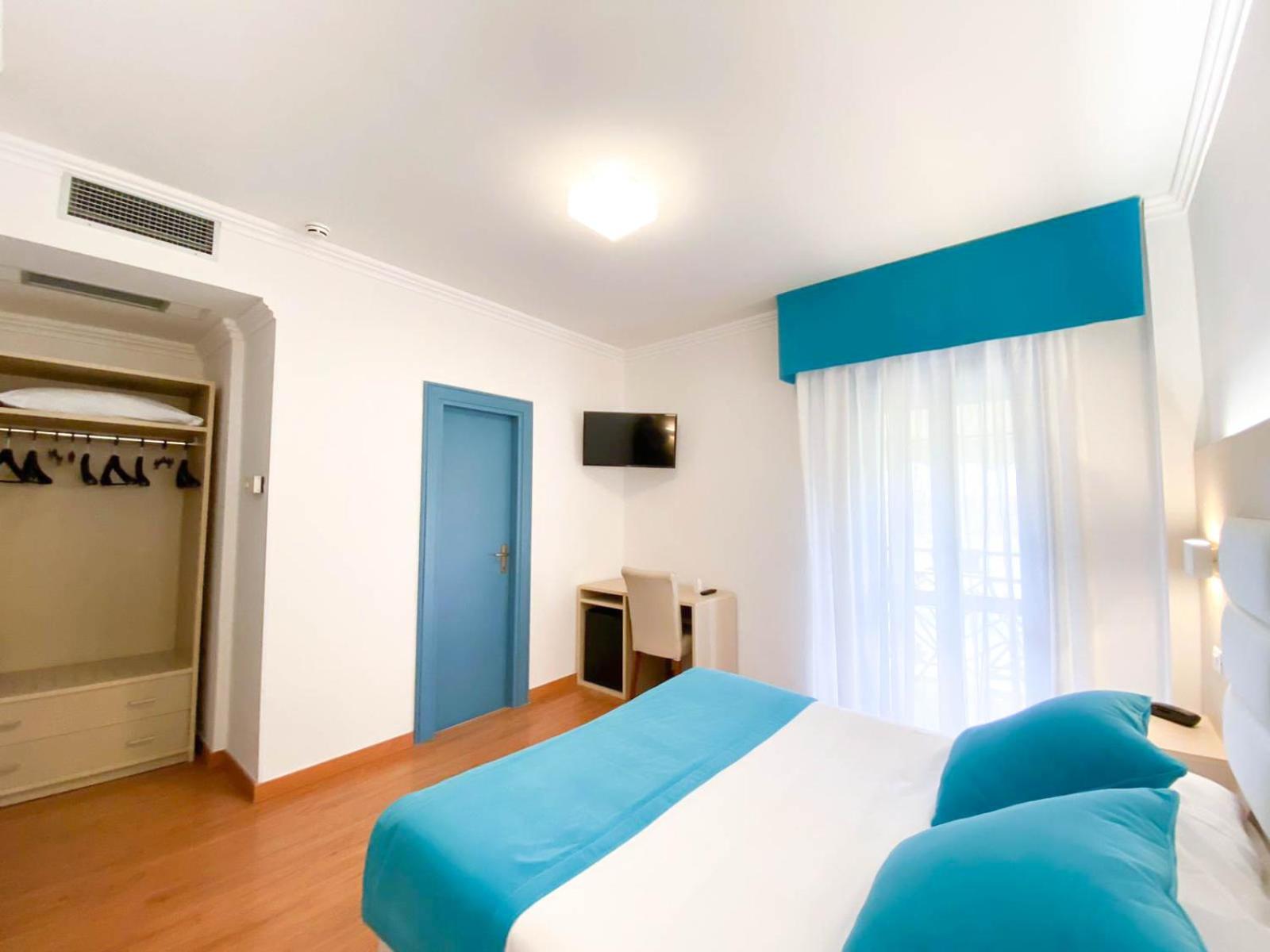 Standard Double or Twin Room with Balcony photo 2