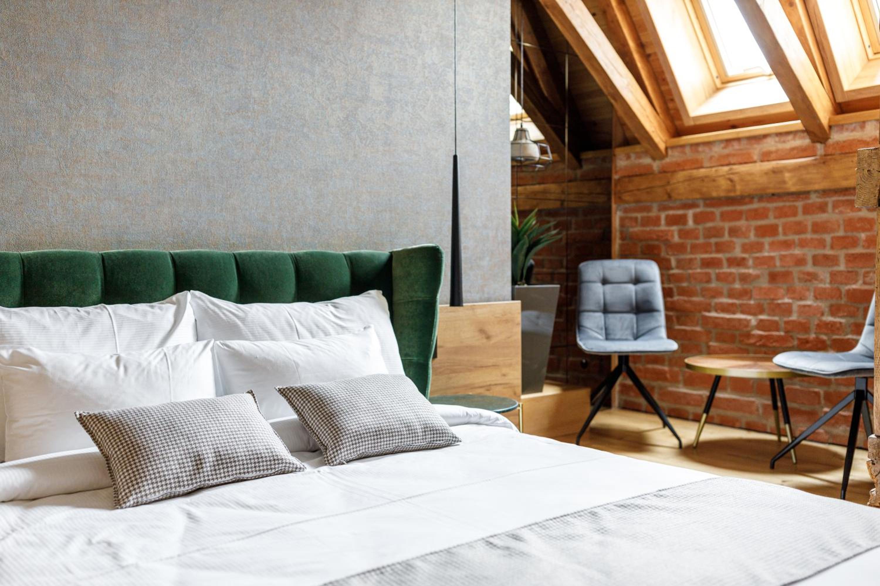 Double Executive Room - Photo 16