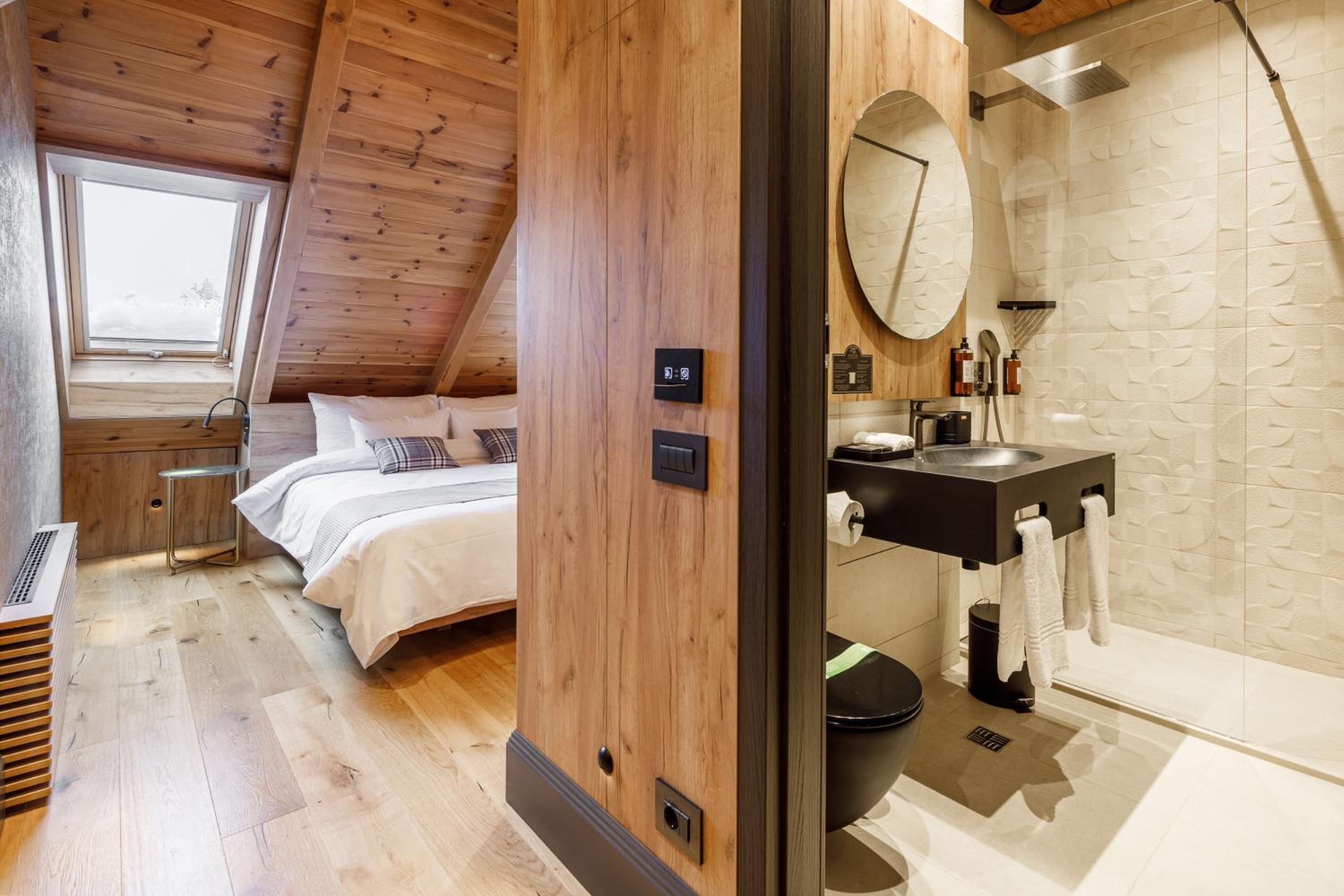 Junior Suite - Photo 13