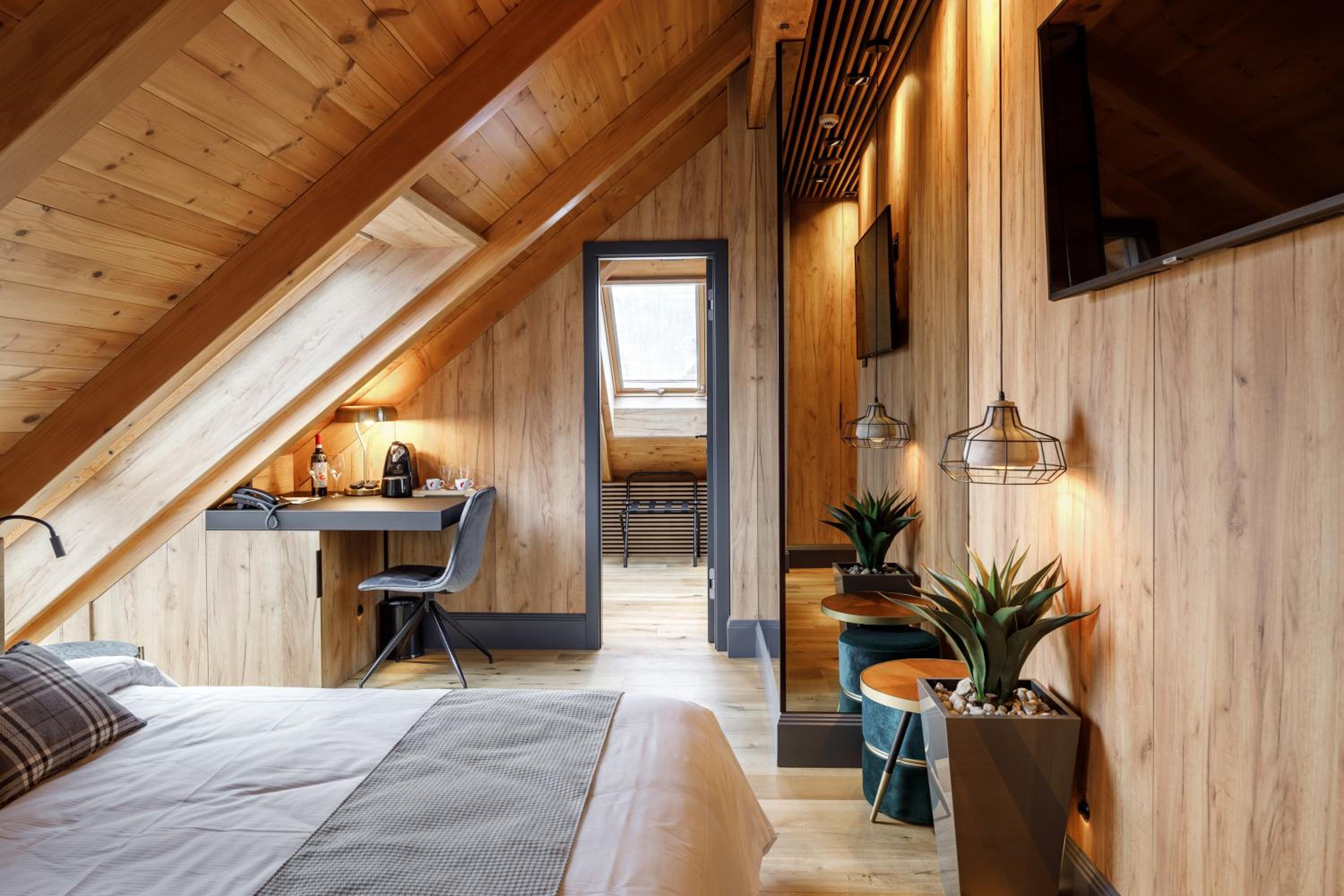 Junior Suite - Photo 12