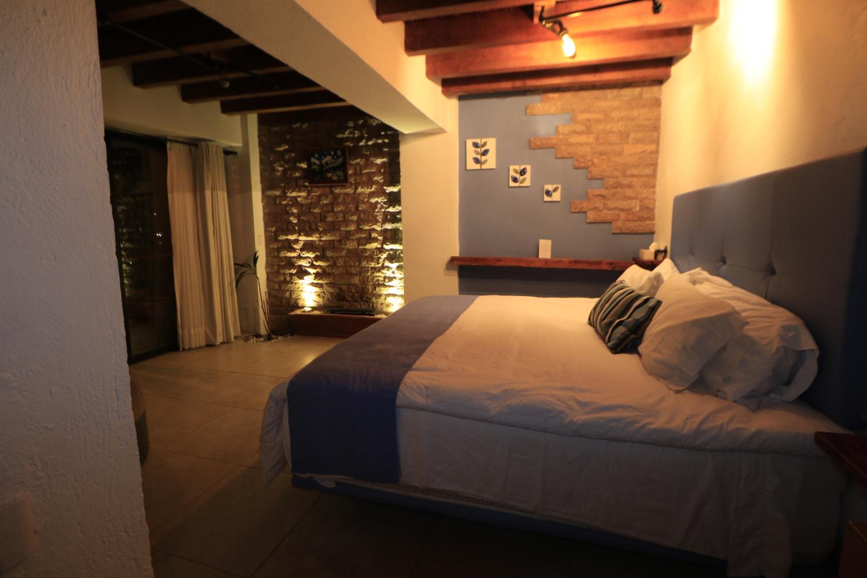 King Room with Spa Bath - Photo 13