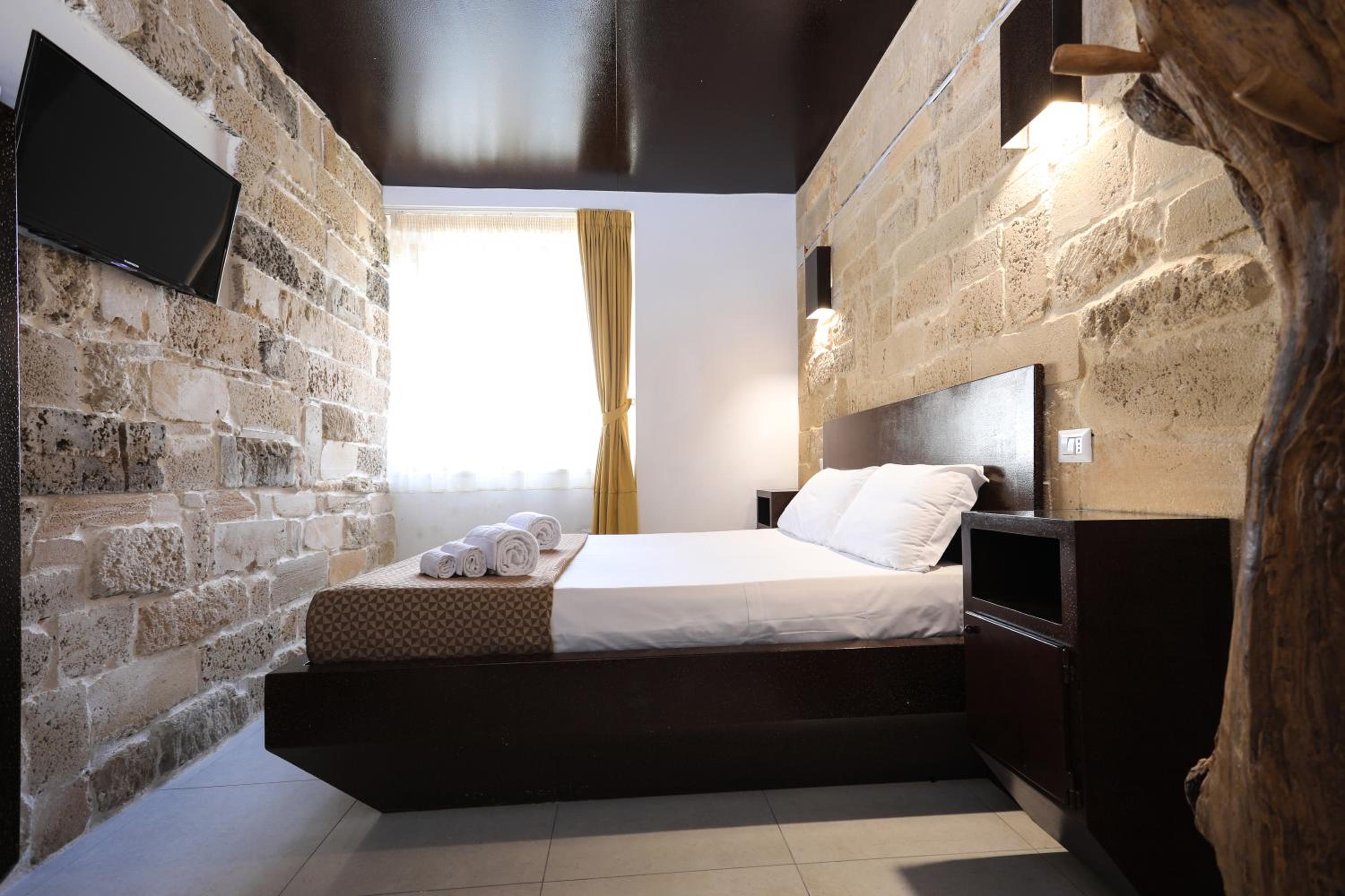 Superior Double Room - Photo 3