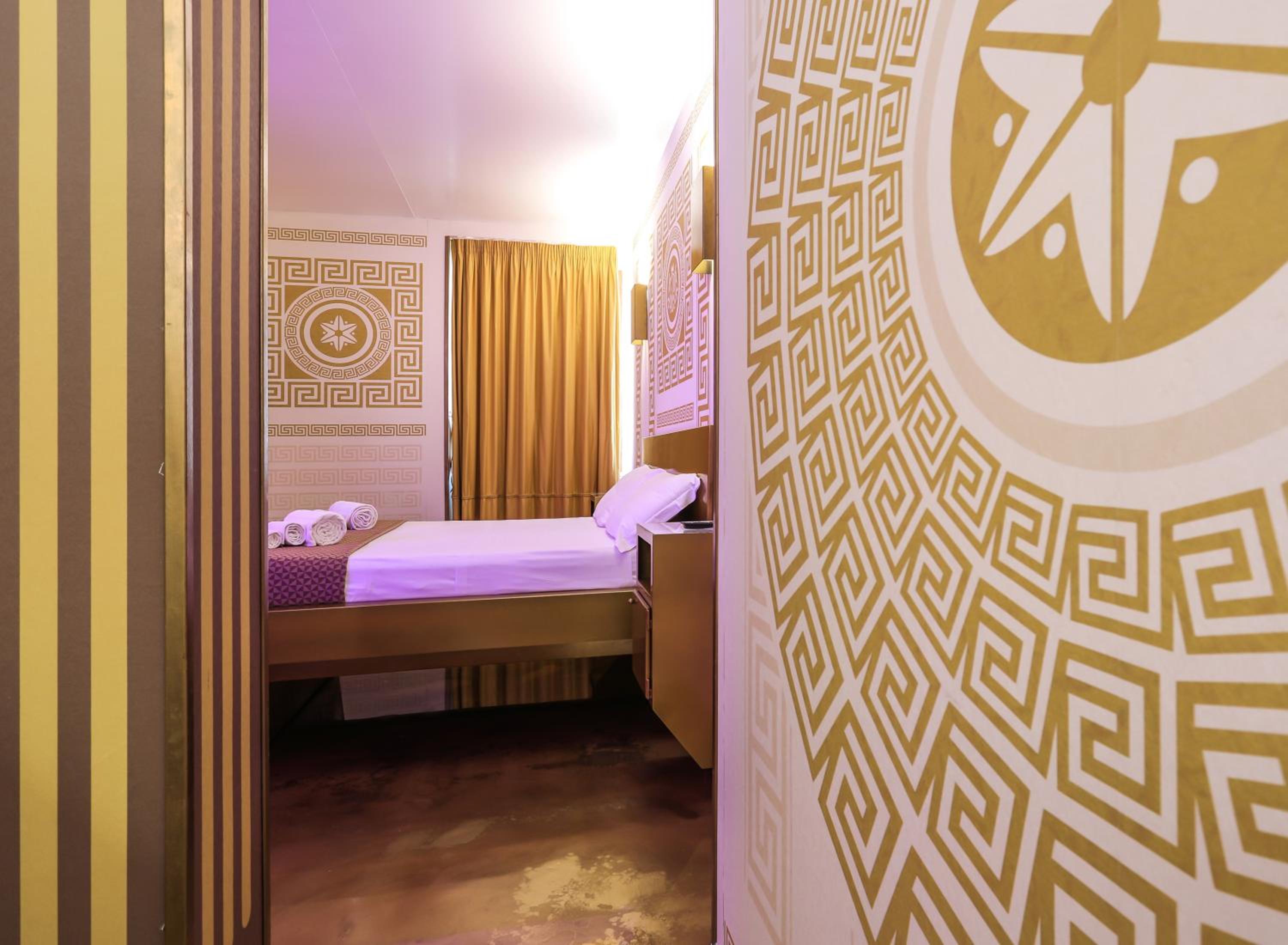 Superior Double Room with Spa Bath - Photo 5