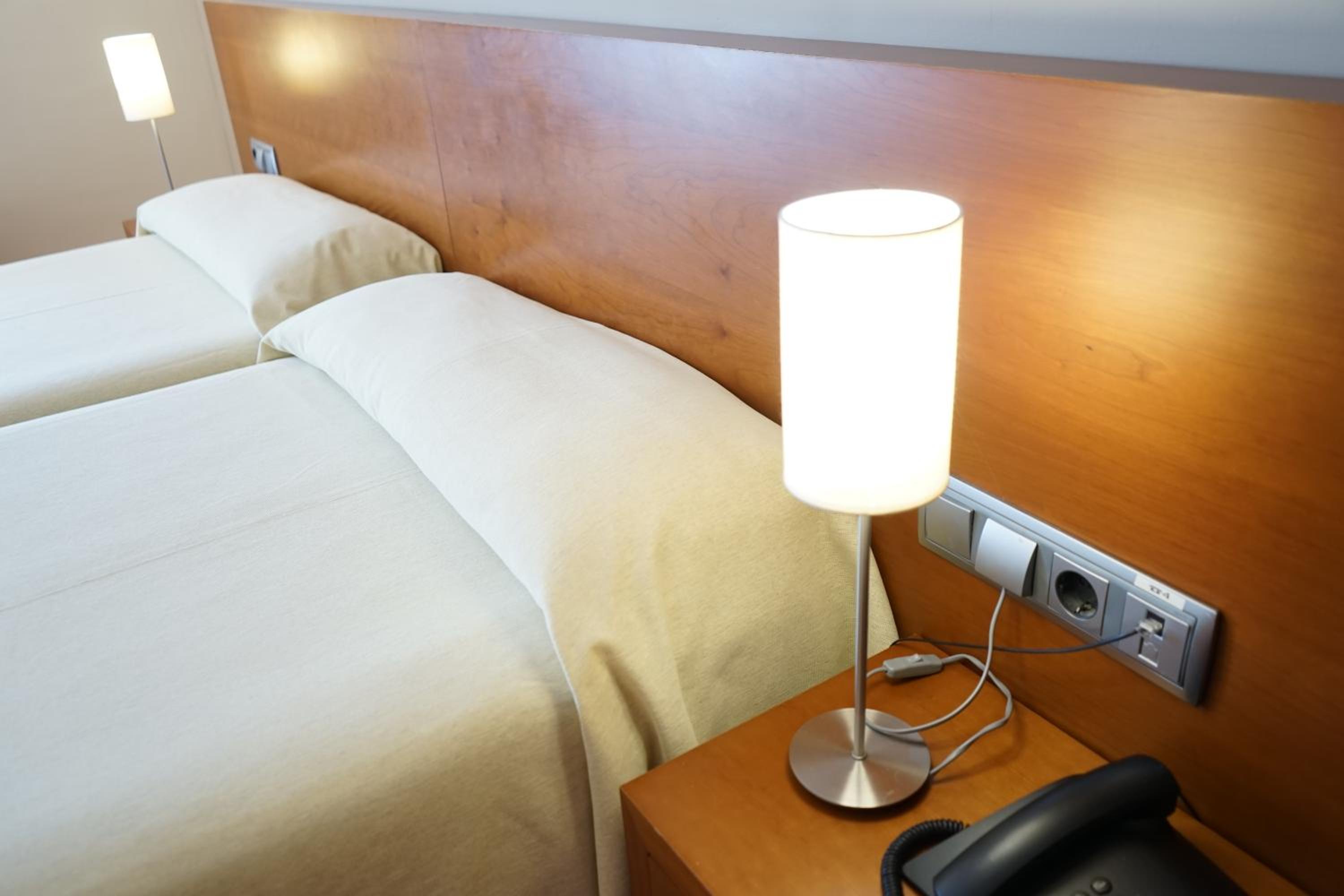 Twin Room - Photo 1