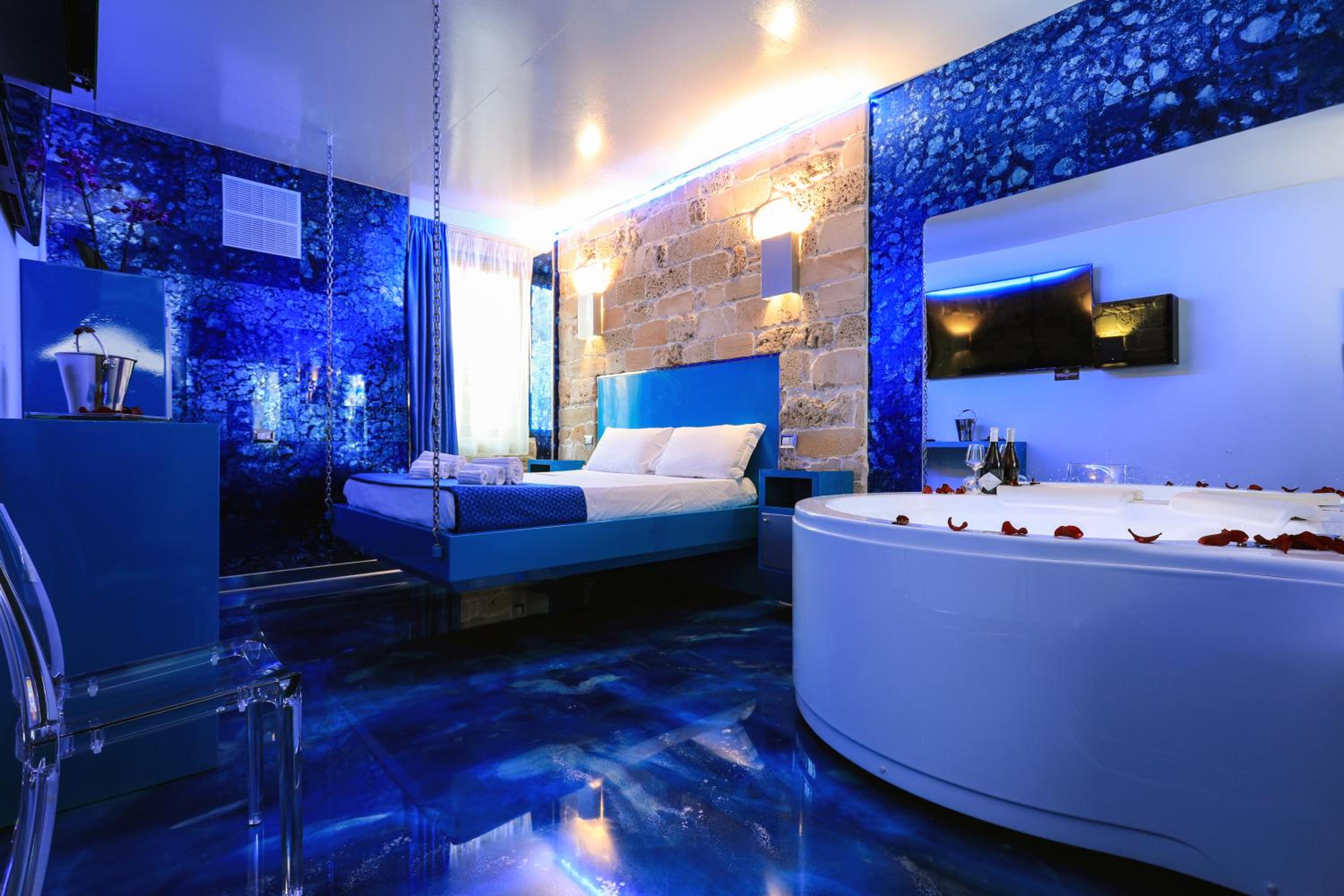 Deluxe Double Room with Spa Bath  - Photo 9