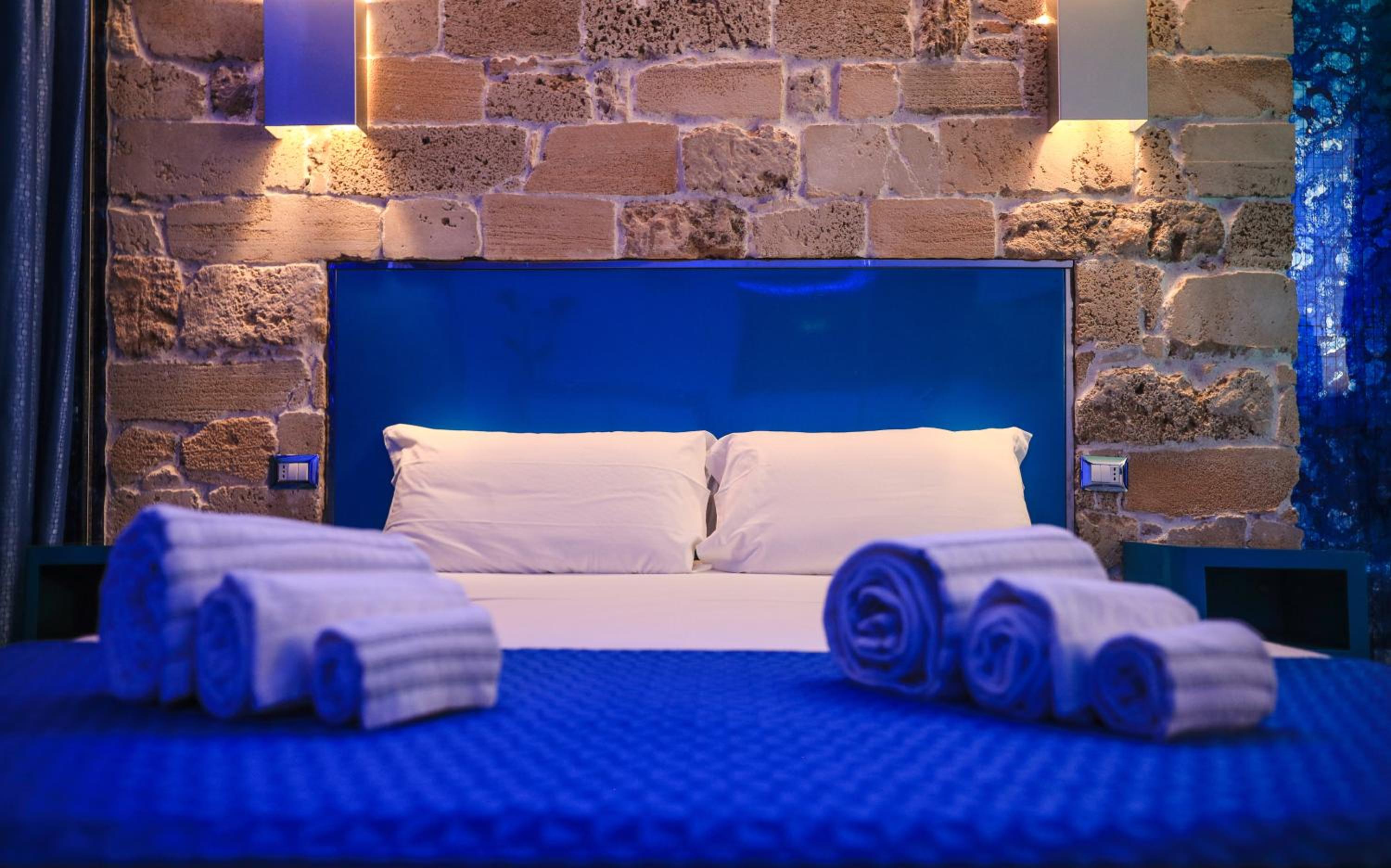 Deluxe Double Room with Spa Bath  - Photo 13