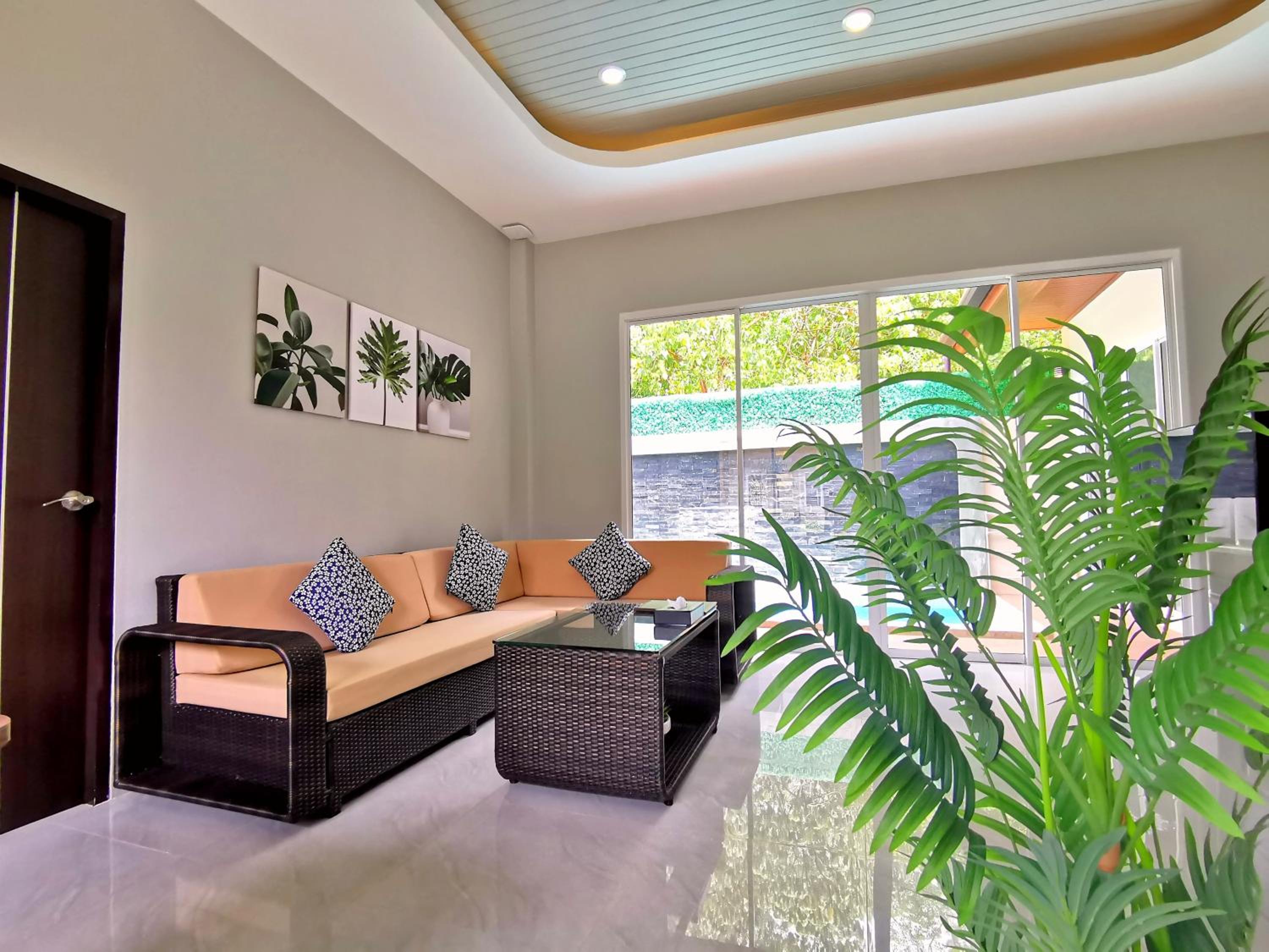 Two-Bedroom Villa with Large Private Pool - Photo 4