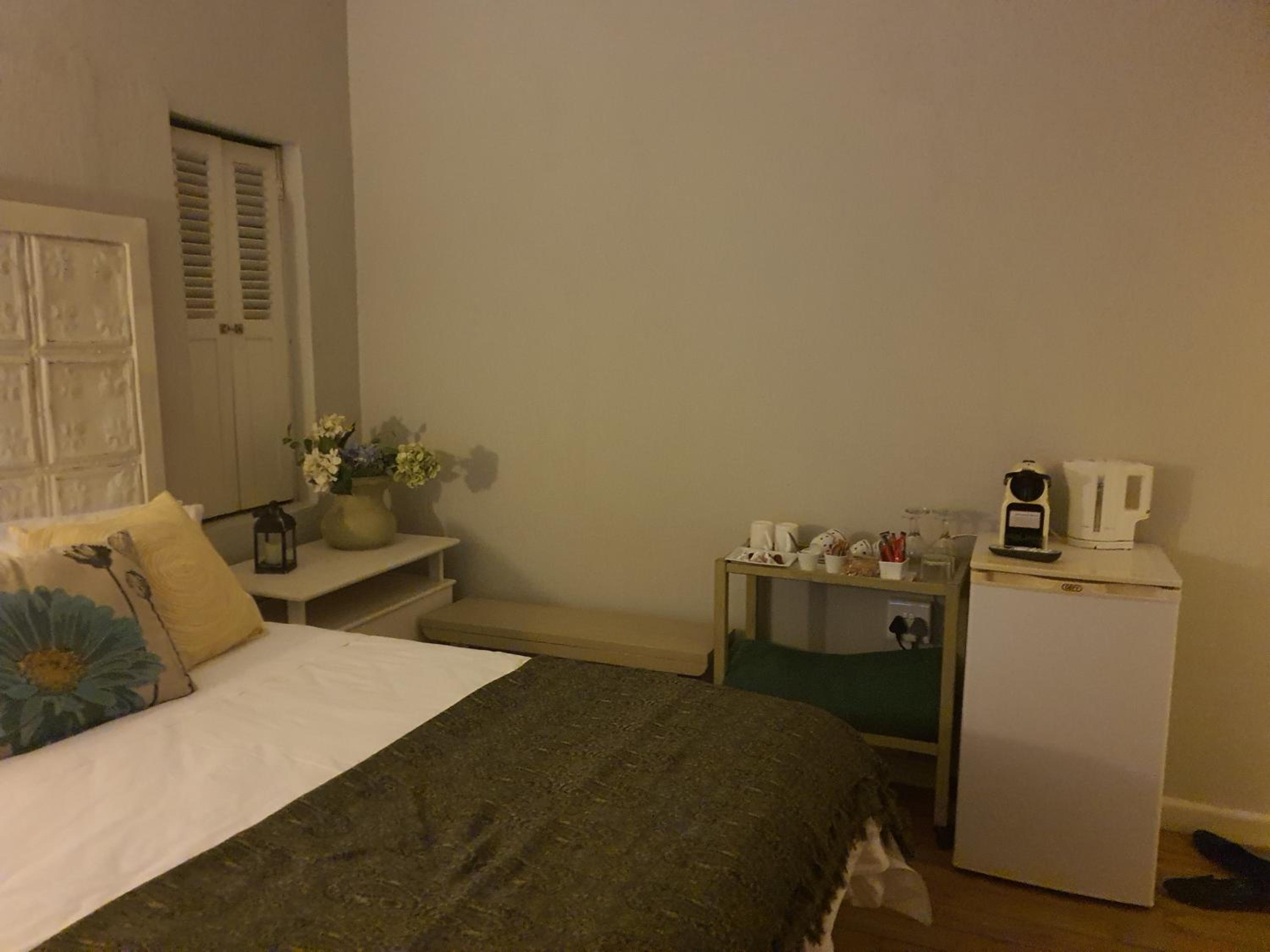 Standard Double Room - Photo 3