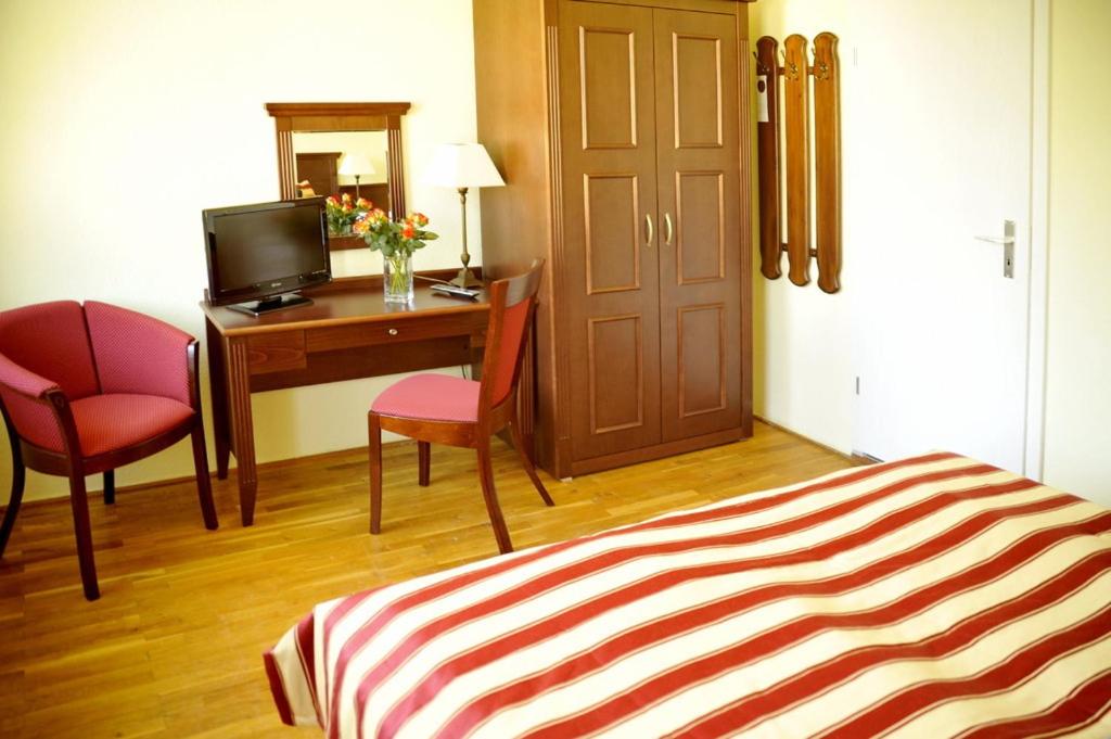 Economy Double Room