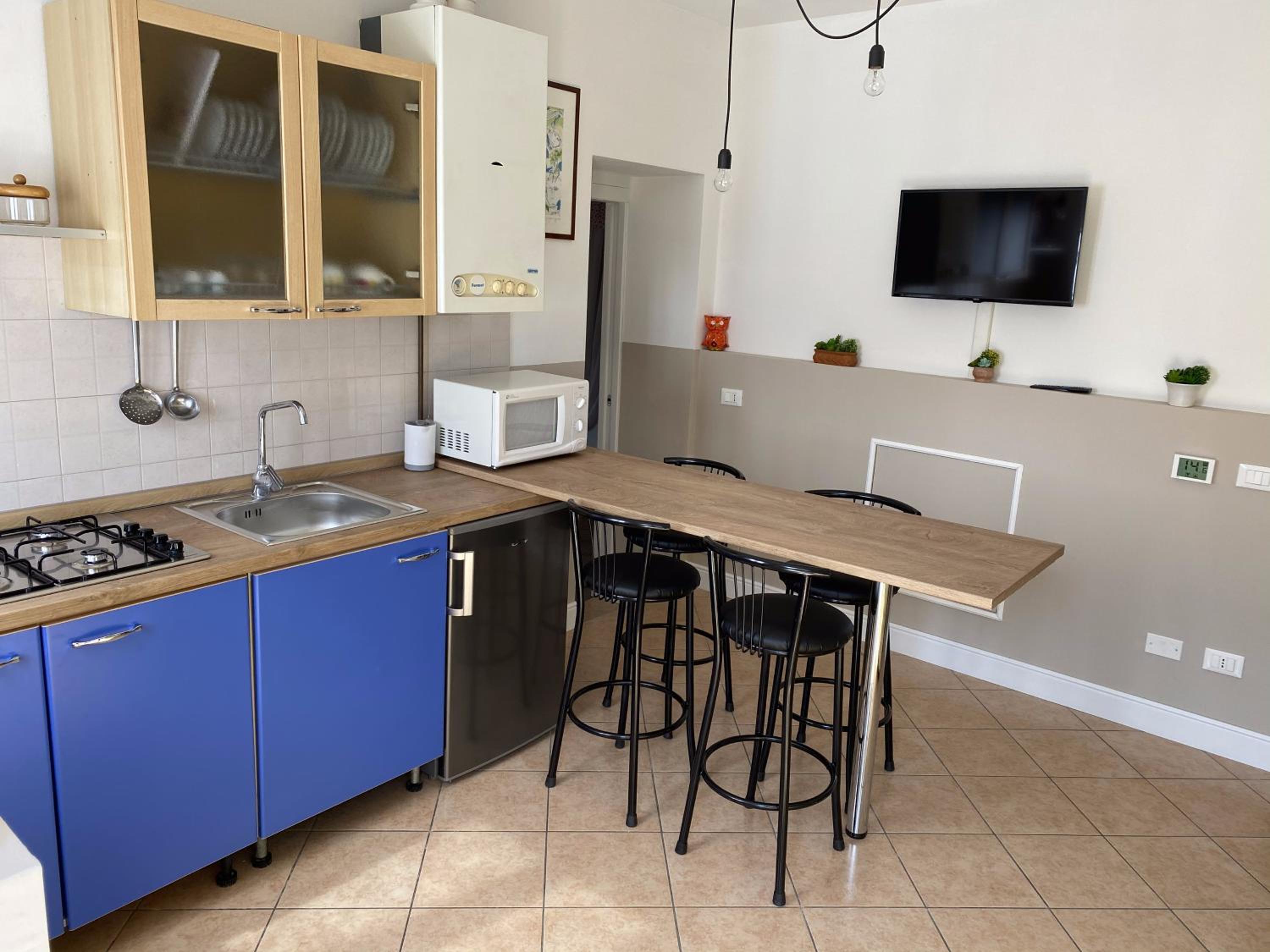 Two-Bedroom Apartment - Photo 12