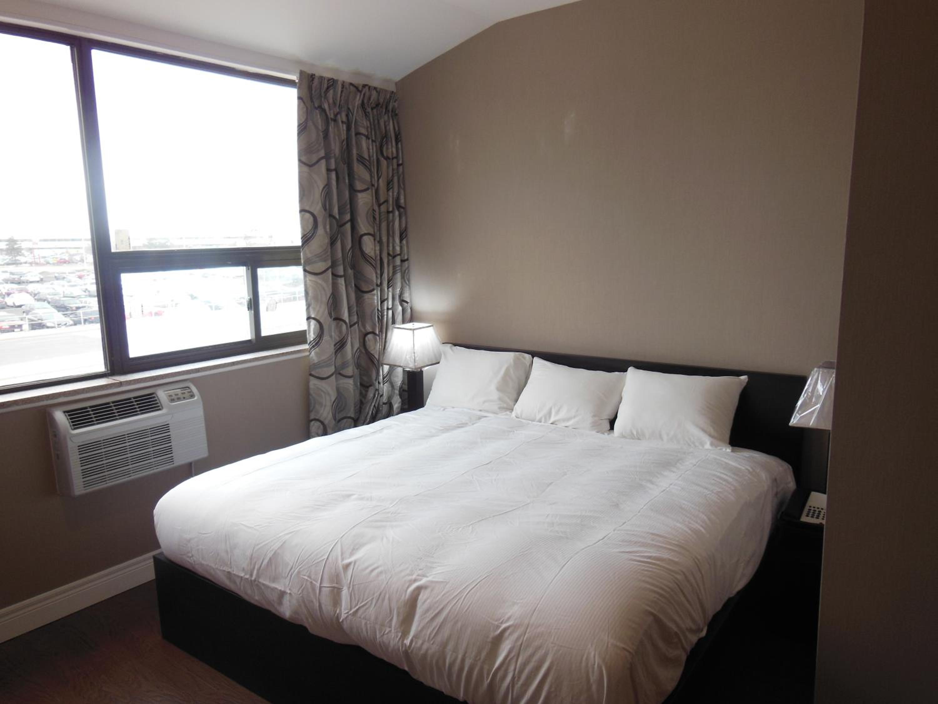 Queen Room photo 3