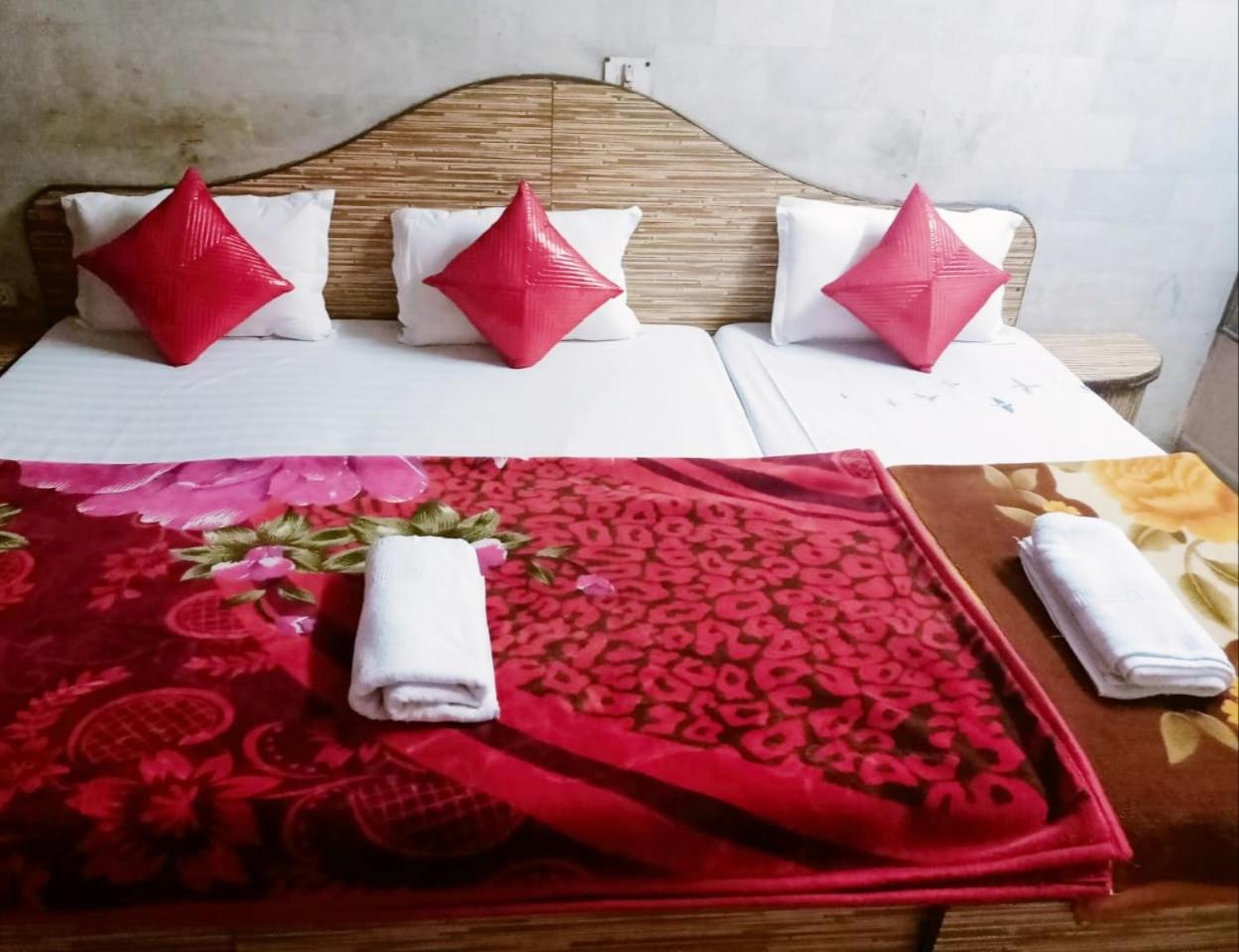 Standard Triple Room - Photo 12