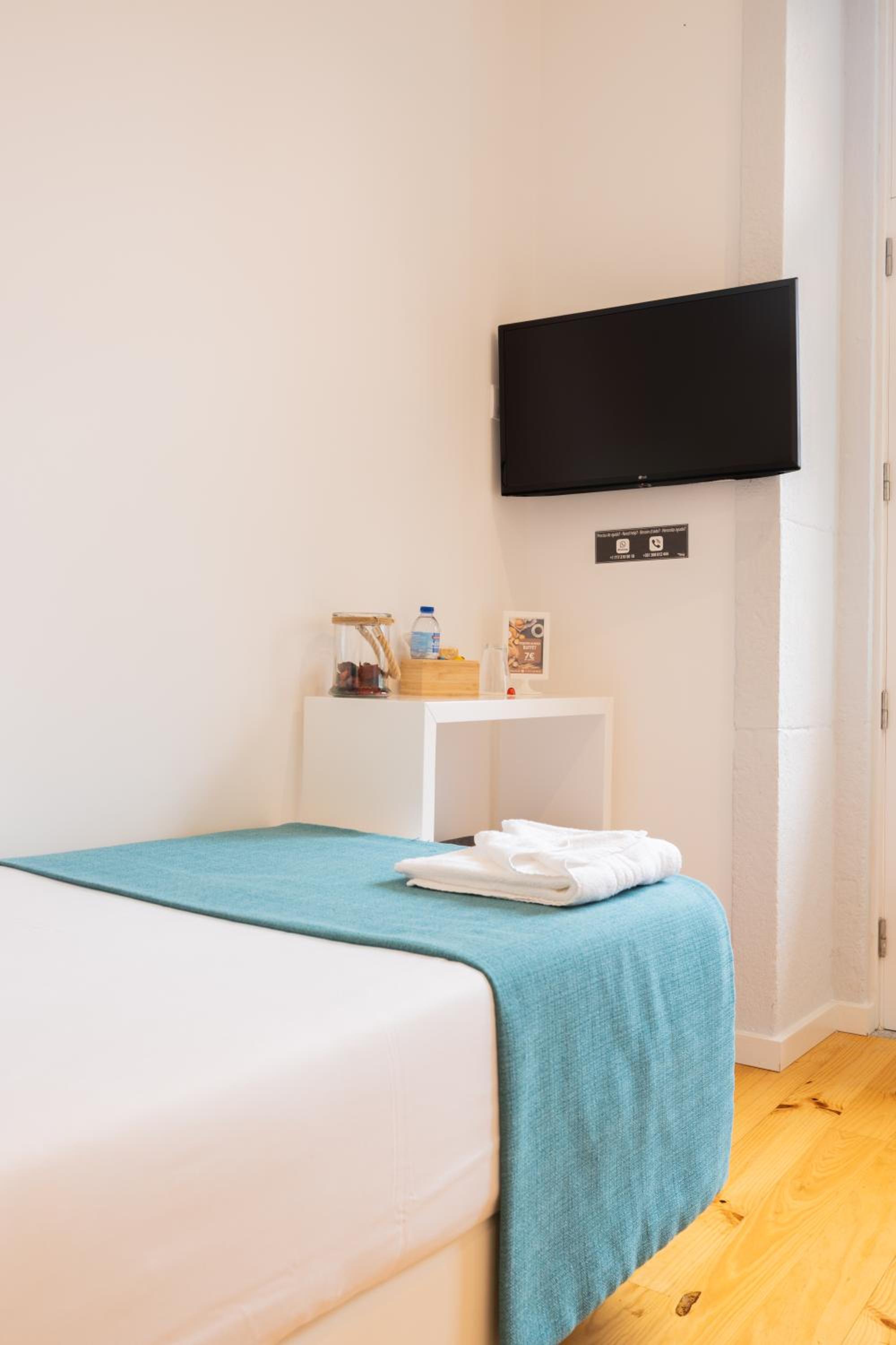 Single Room with Balcony photo 3