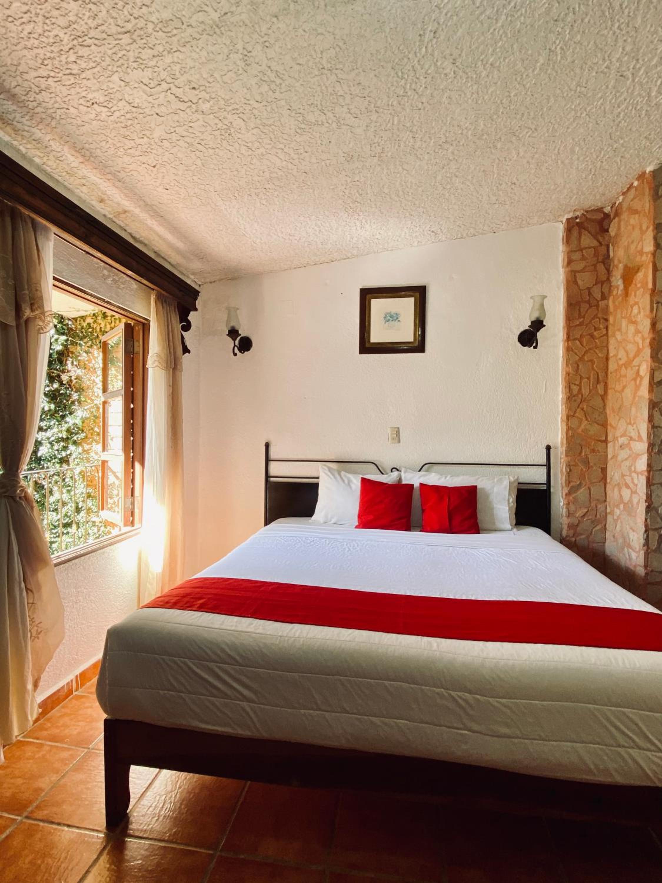Standard Double Room - Photo 3