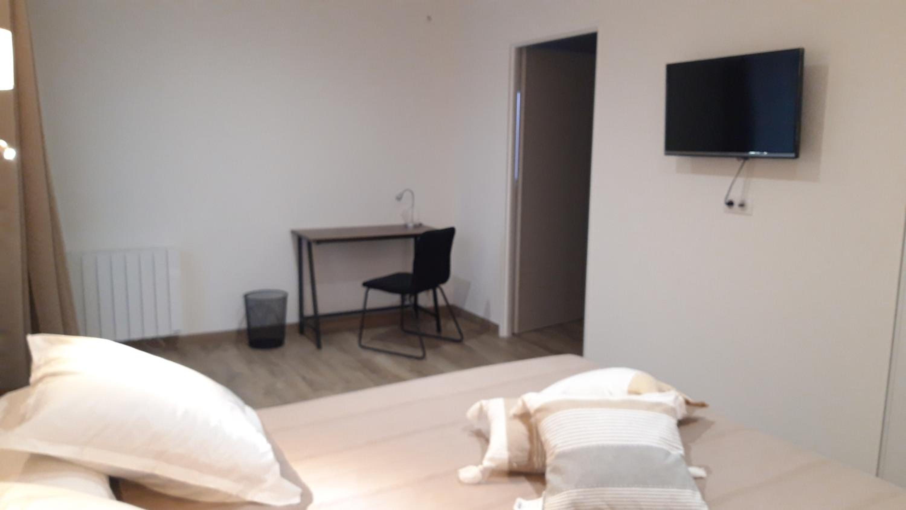 Double Room - Disability Access photo 3