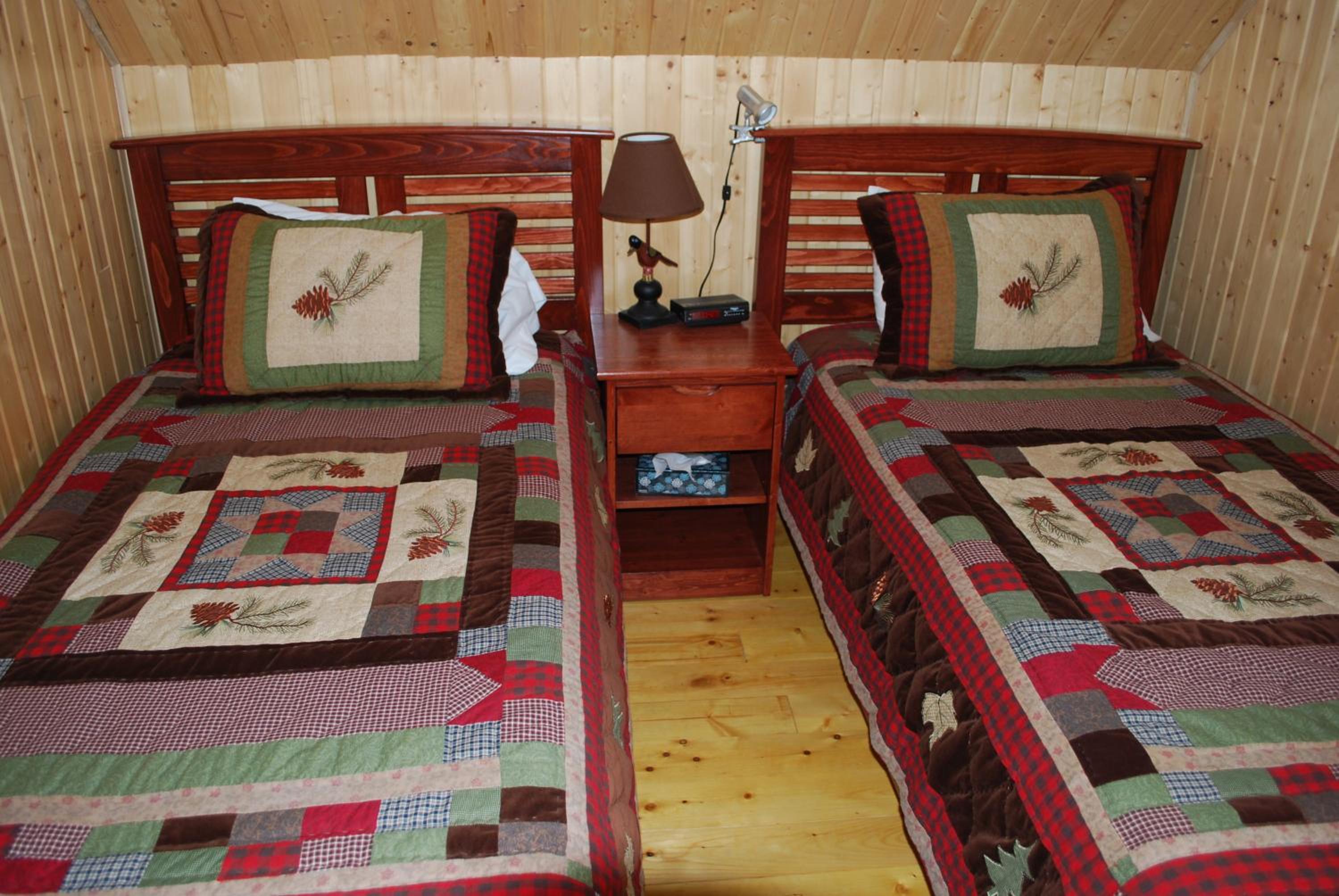 Standard Twin Room with Shared Bathroom photo 1
