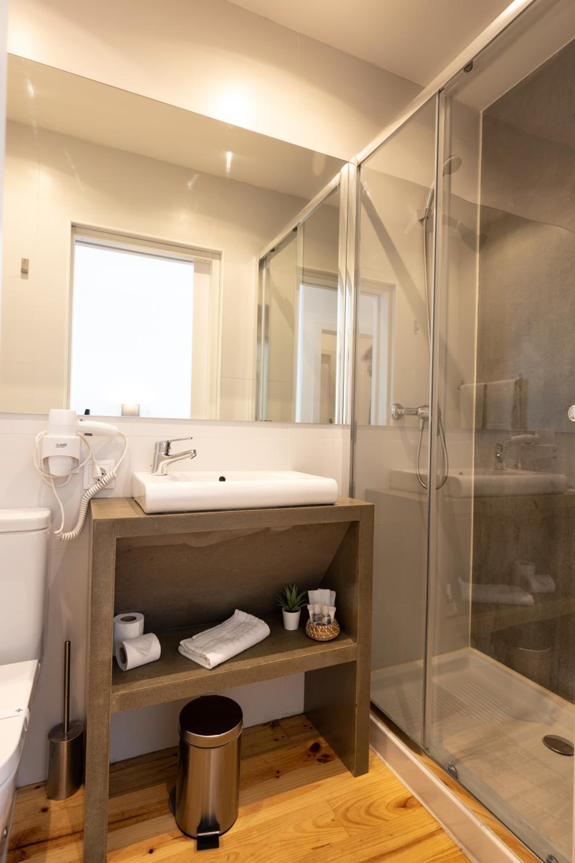 Double Room - Photo 7