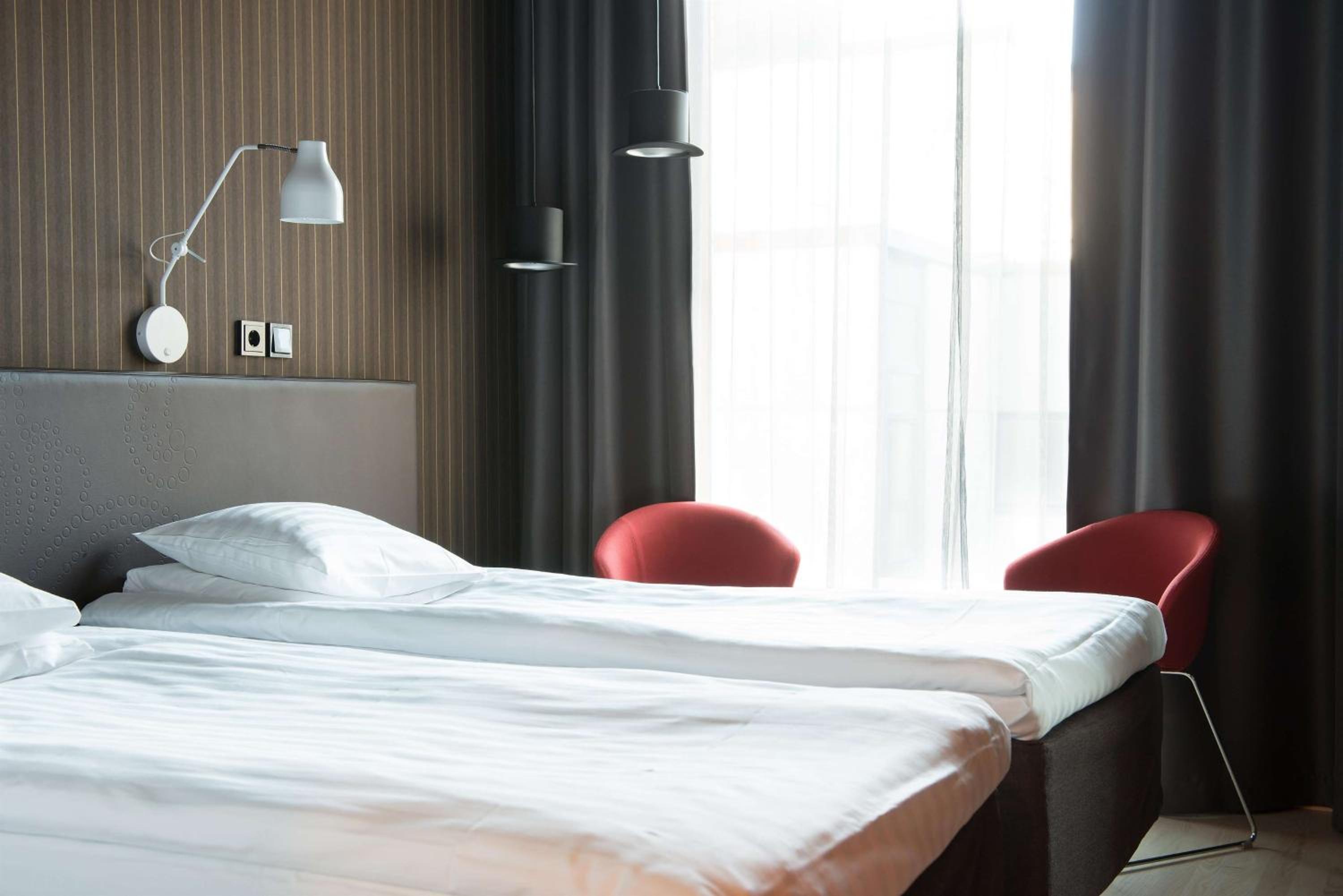 Standard Twin Room - Photo 2
