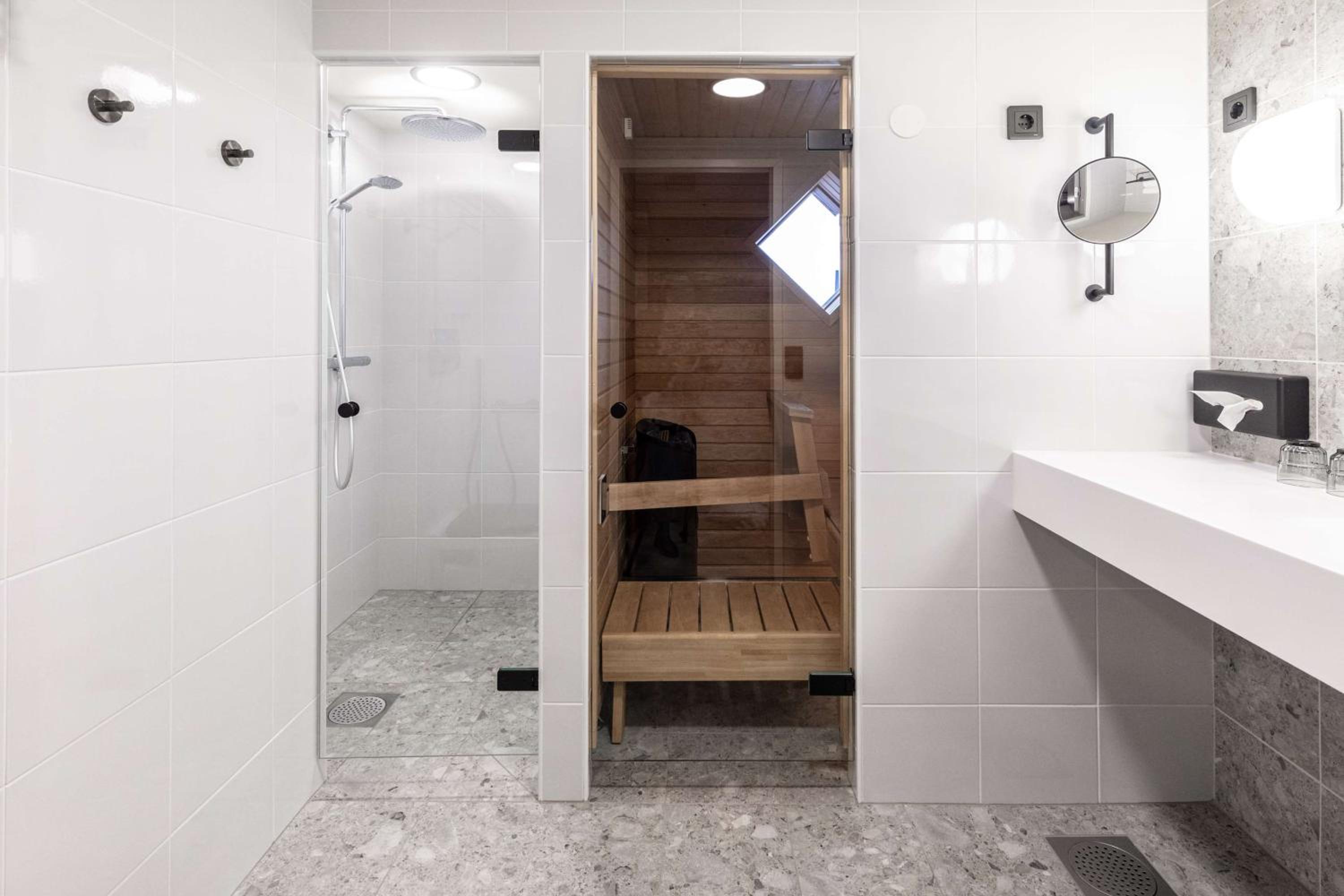 Superior Sauna - Photo 4