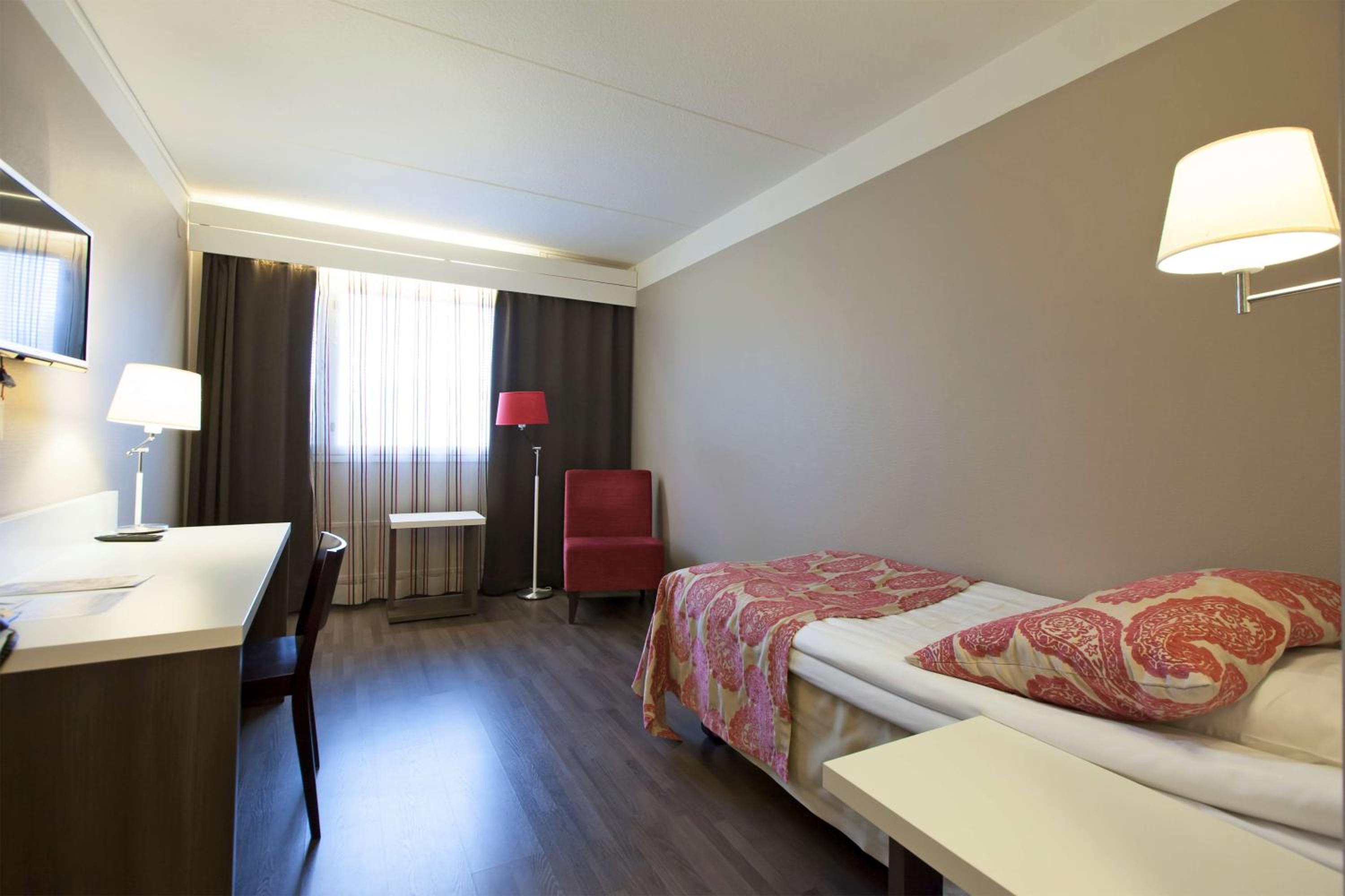 Single Room photo 2