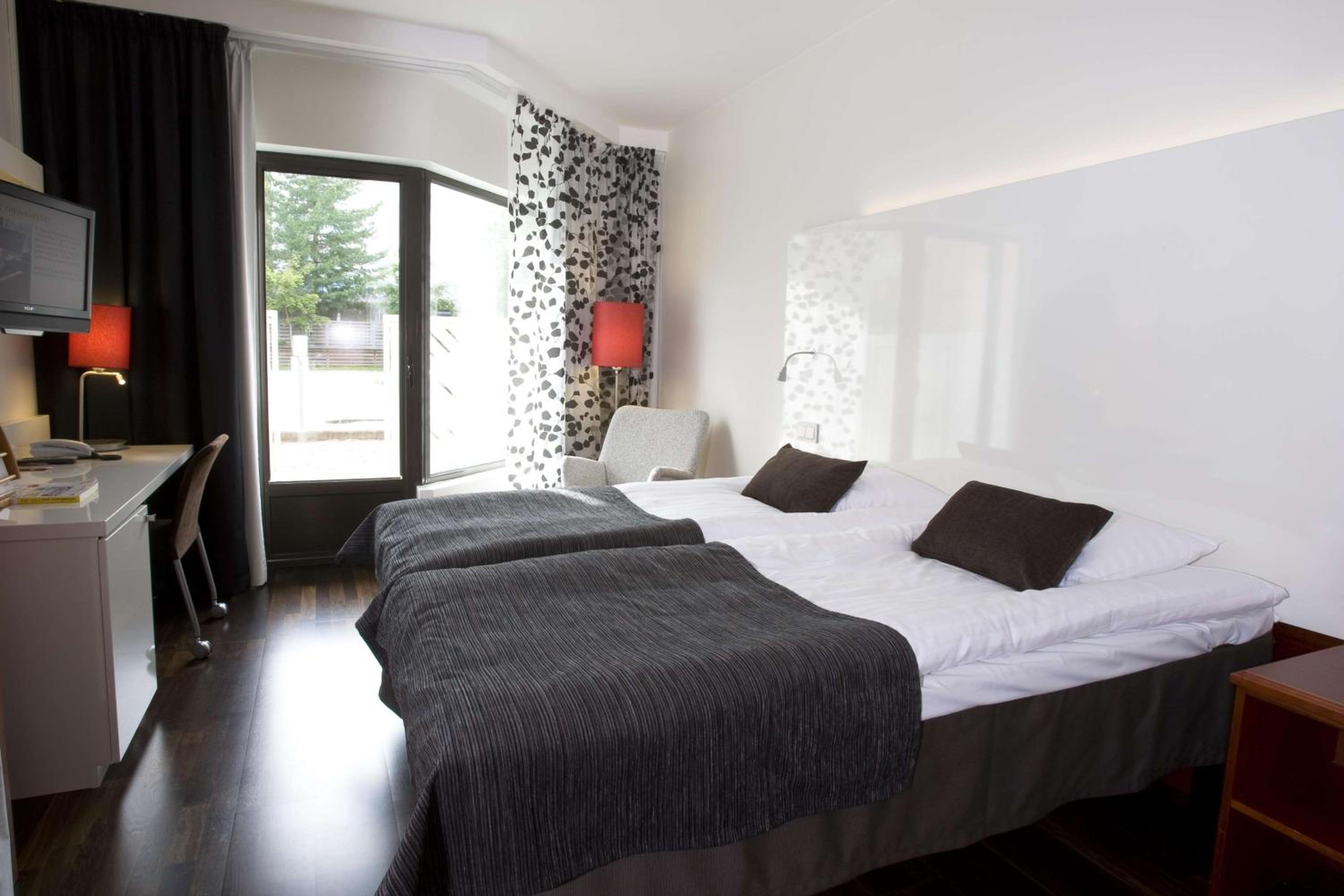 Standard Twin Room - Photo 2