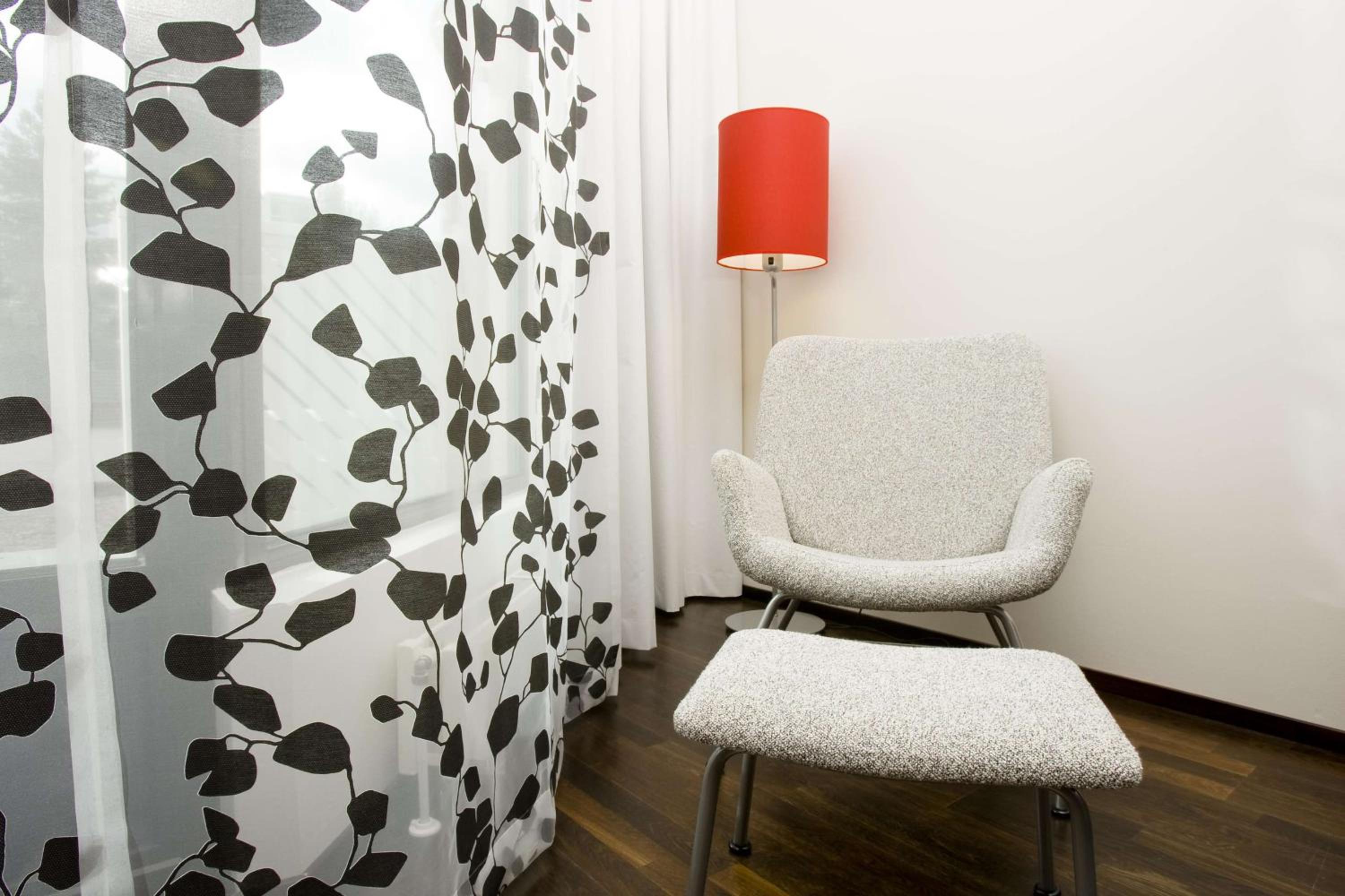 Standard Twin Room - Photo 3