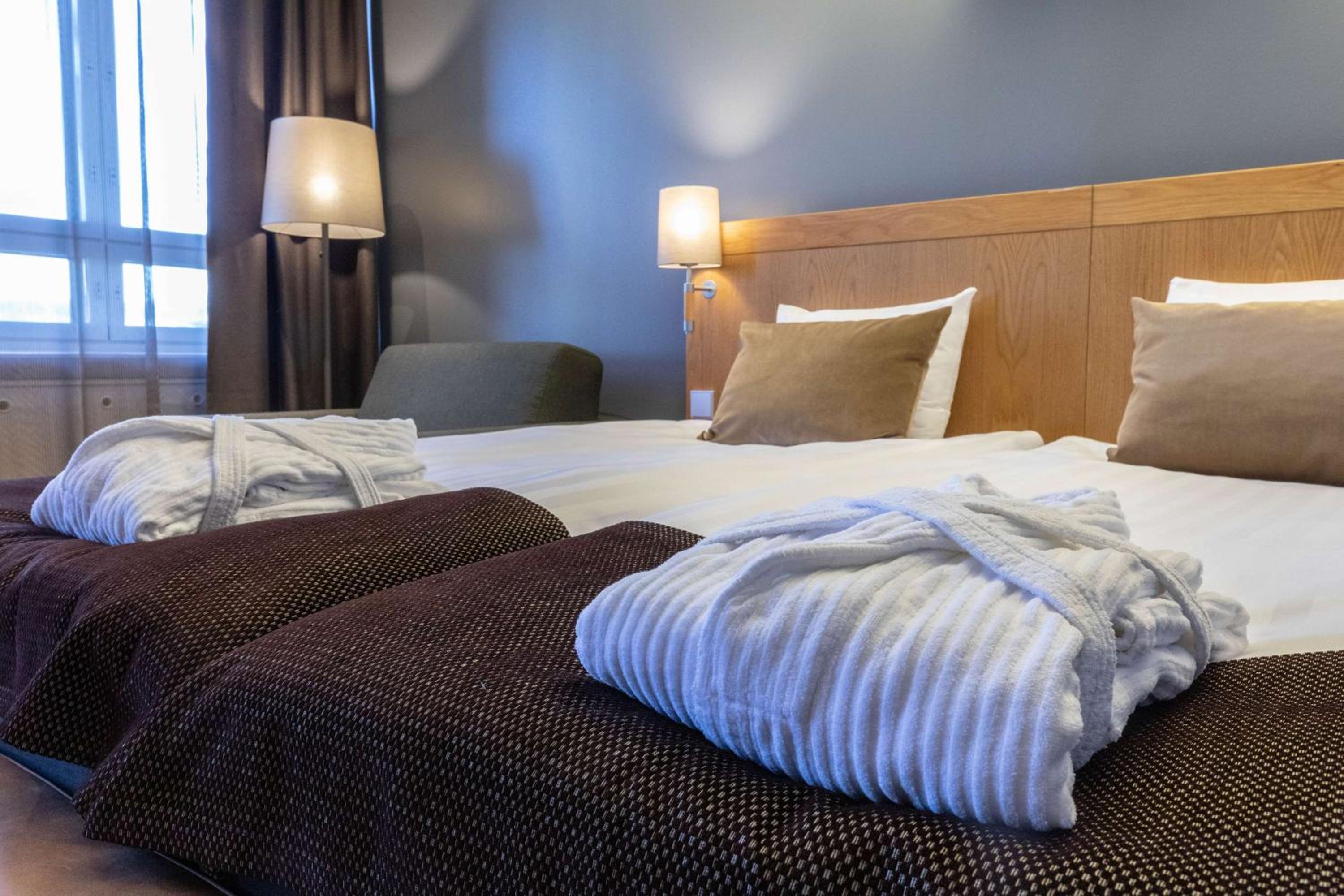Superior Twin Room - Photo 4